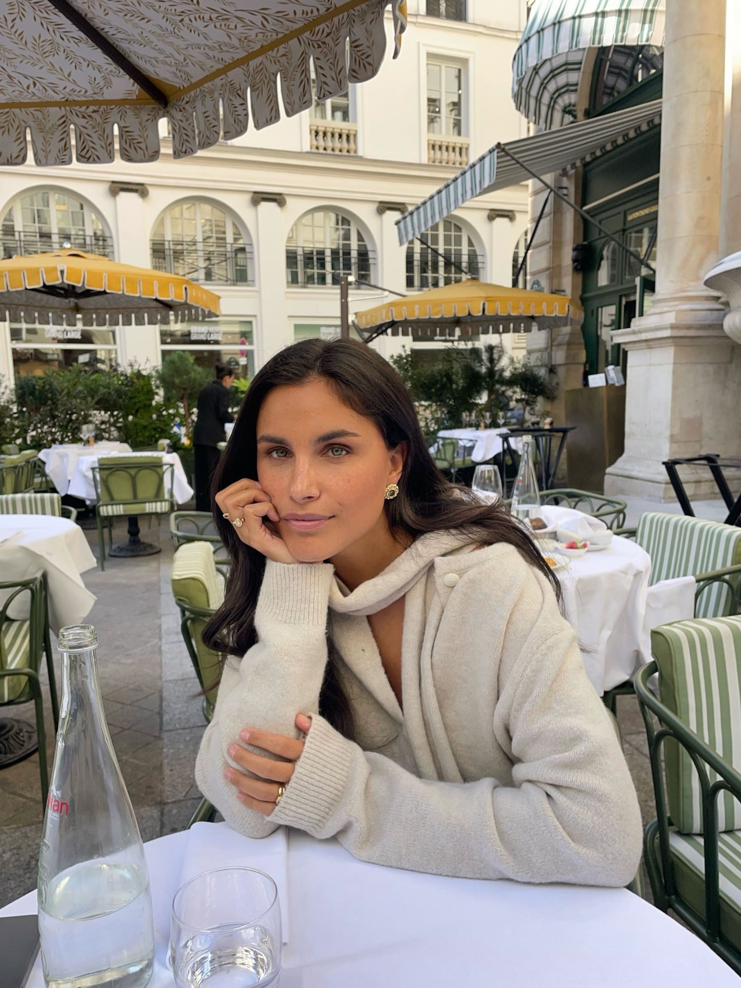 @kaesutherland - m/l