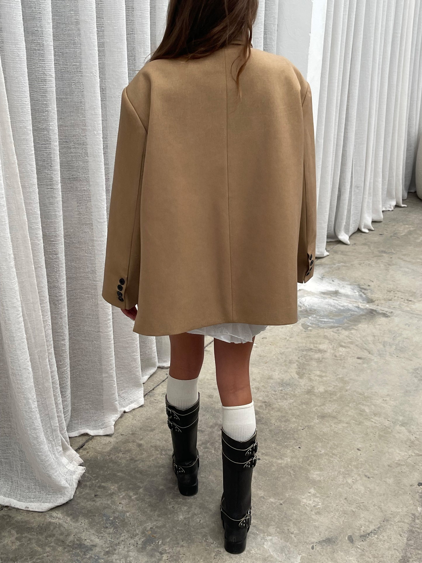 Übergroßer Blazer mit Seitenschlitz Kamel