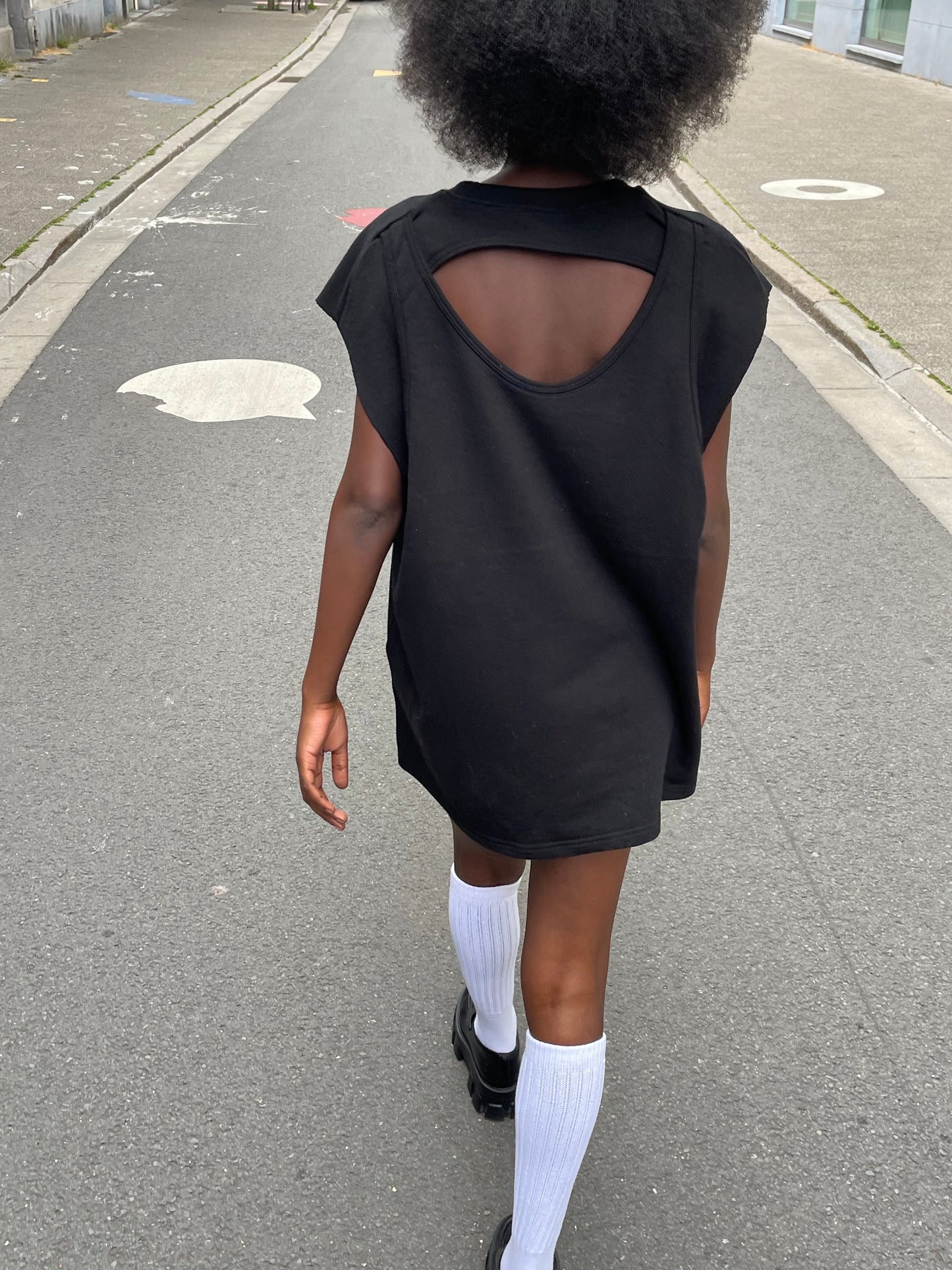 Open Back Sleeveless Sweater Black