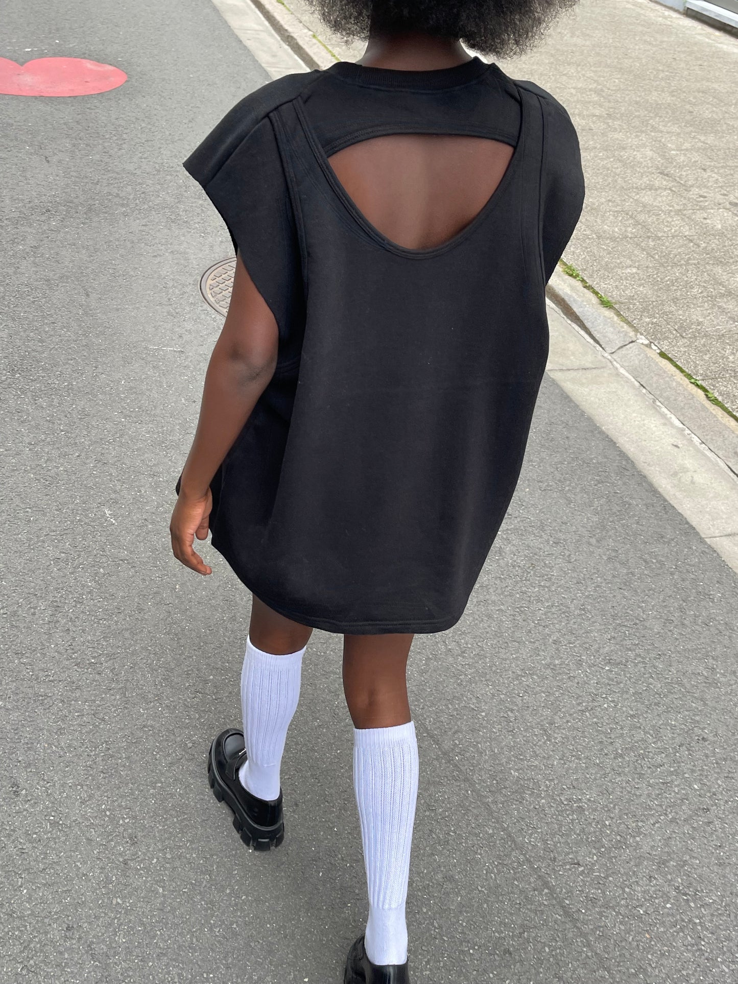 Open Back Sleeveless Sweater Black
