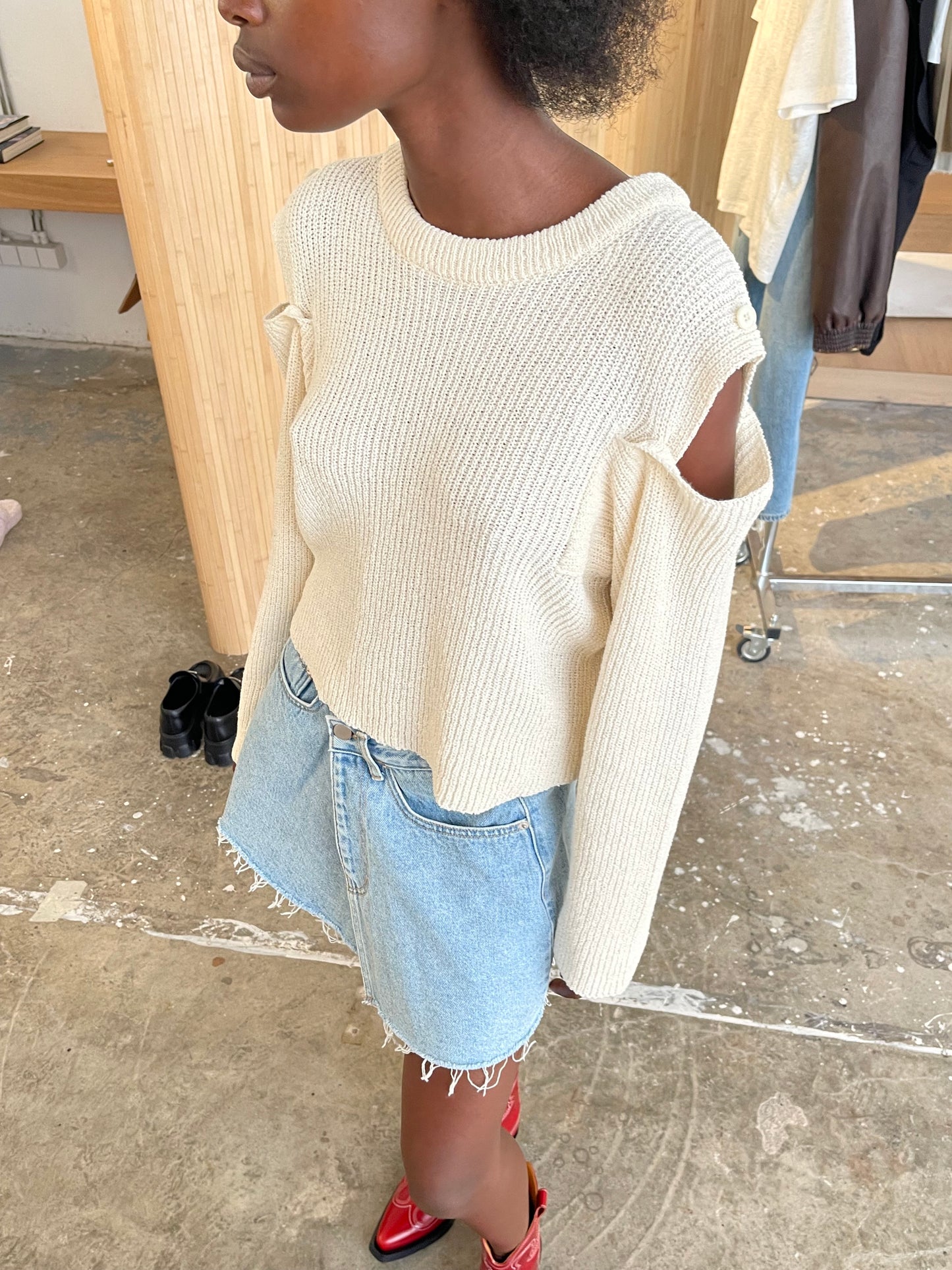 Buttoned Shoulder Knit Ivory