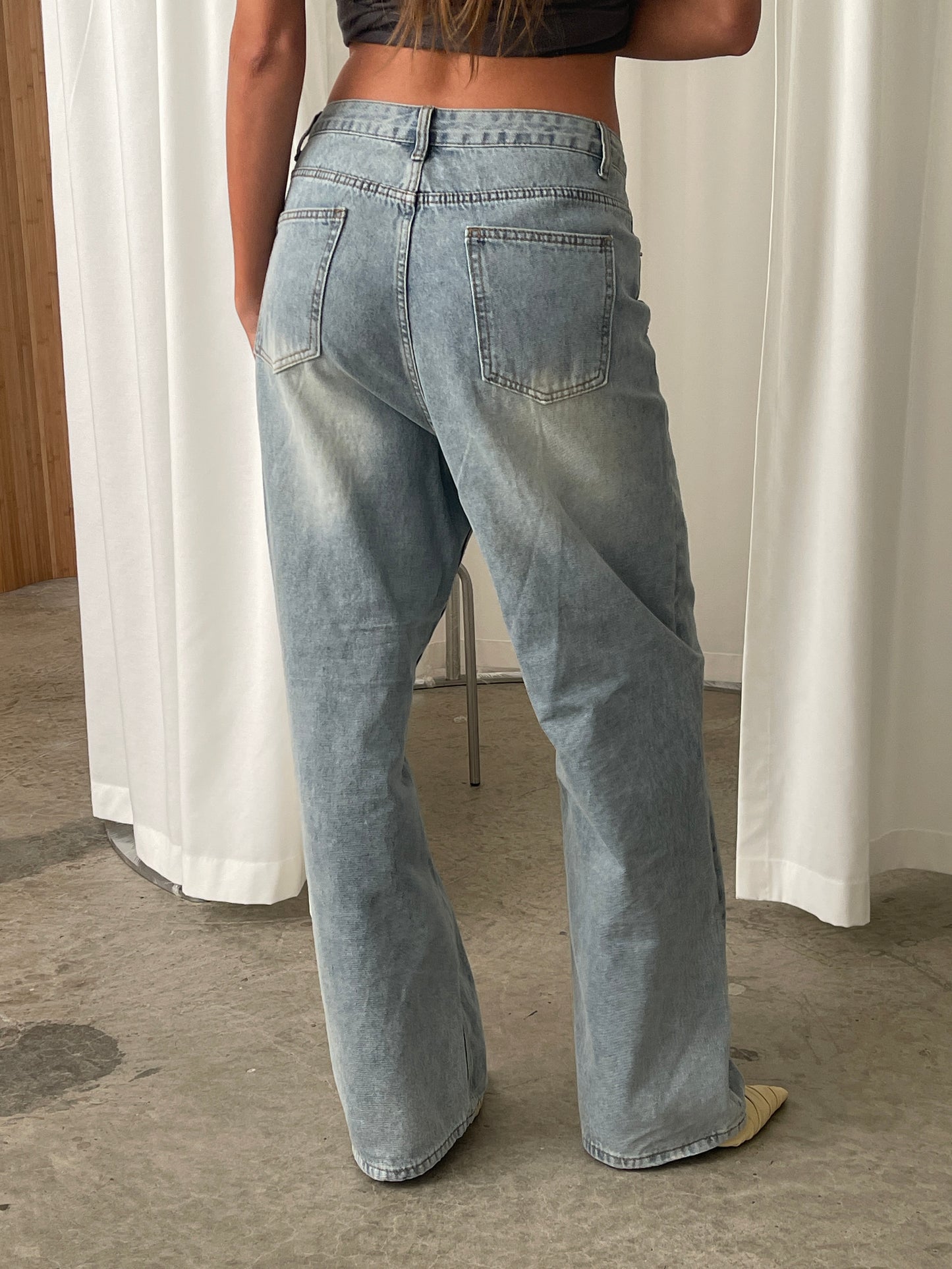 Relaxed Straight Leg Jeans Light Washed Blue