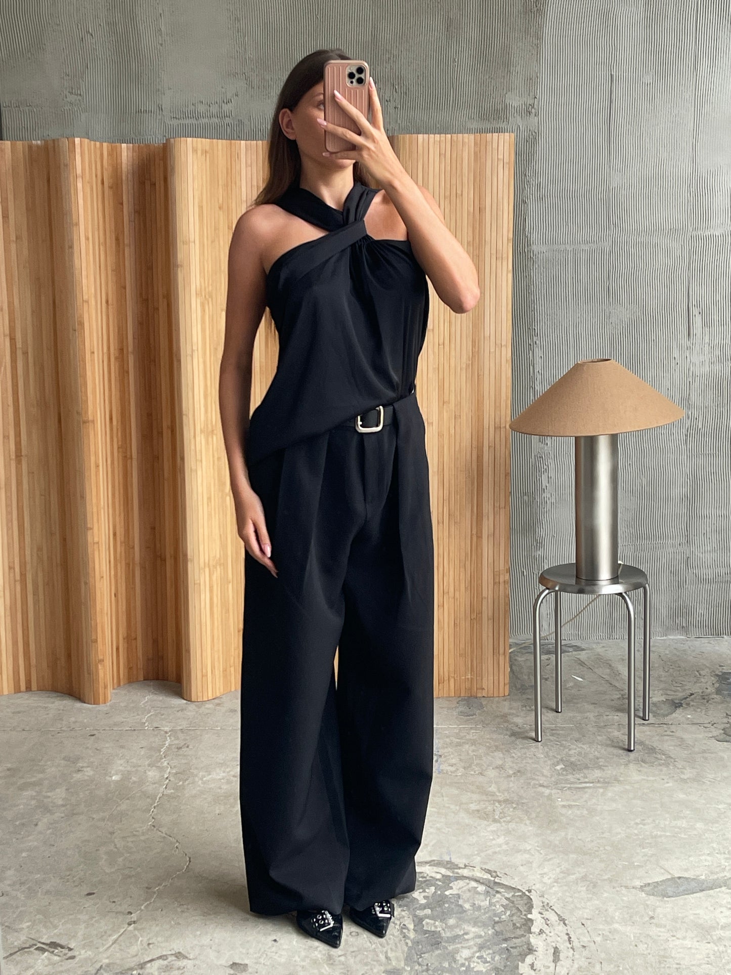 Front Twisted Loose Top Black