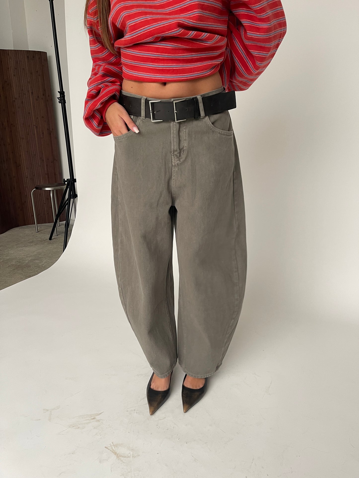 Barrel Jeans Khaki Grey