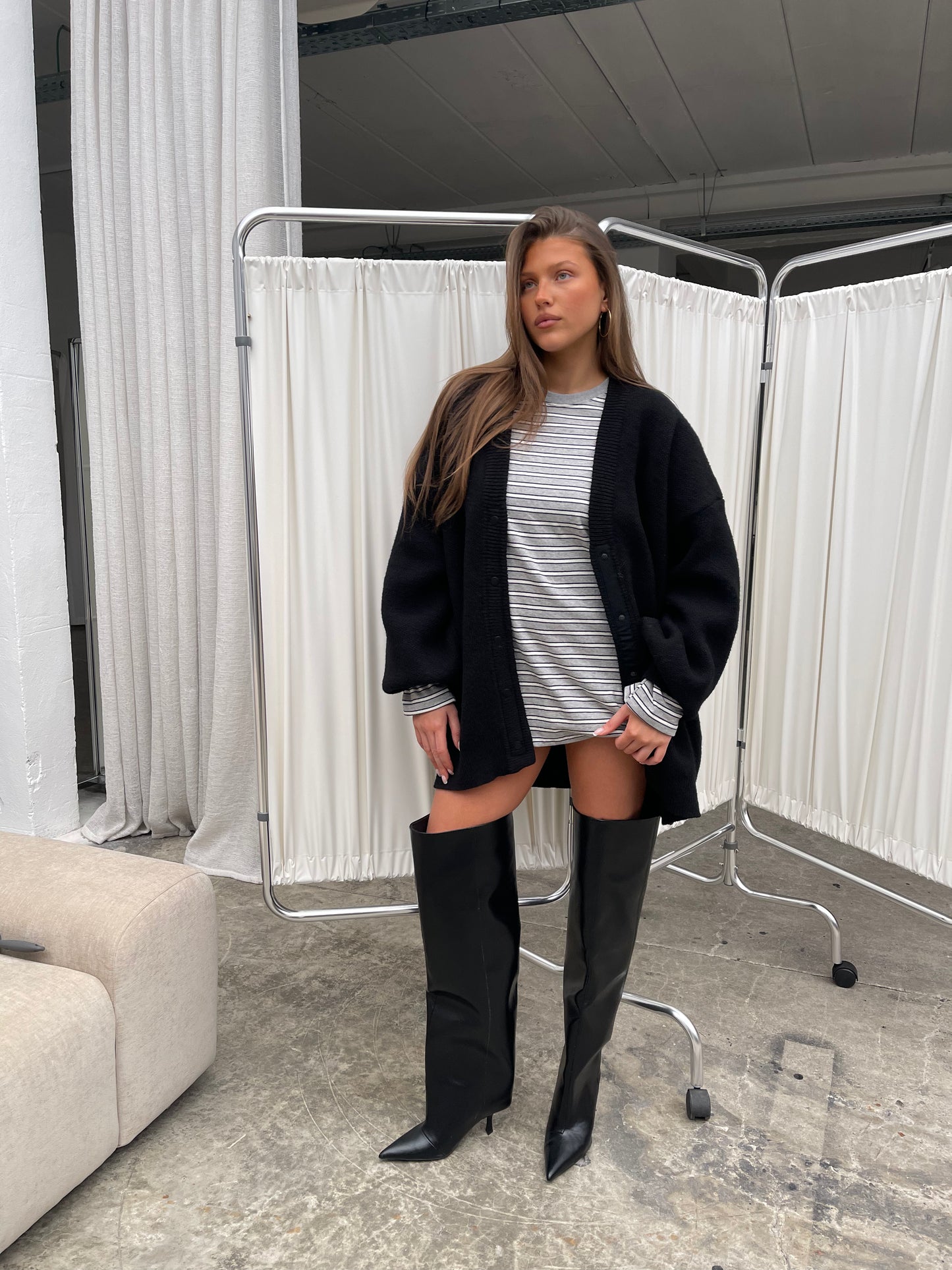 Oversized Press Button Cardigan Black