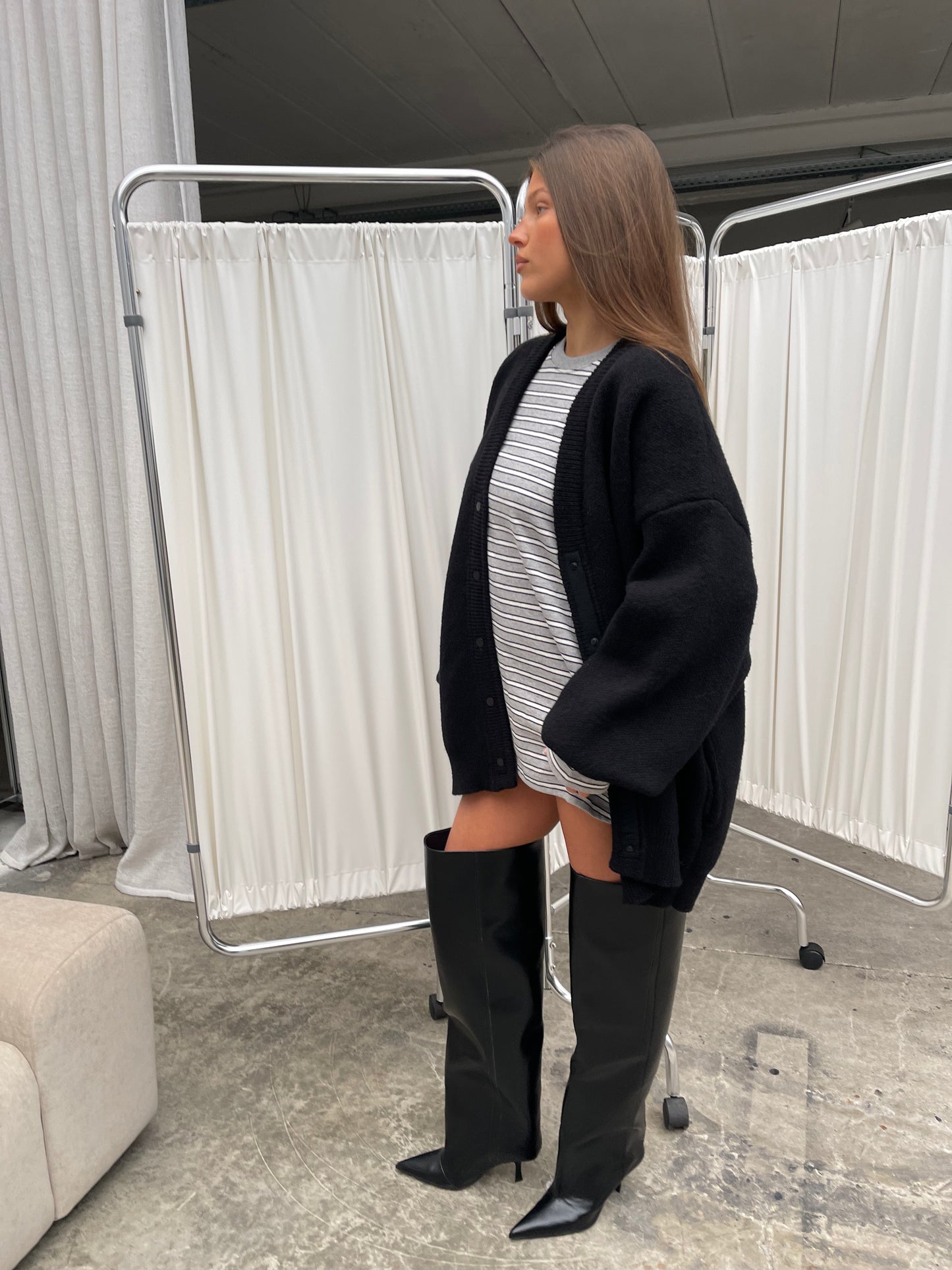 Oversized Press Button Cardigan Black