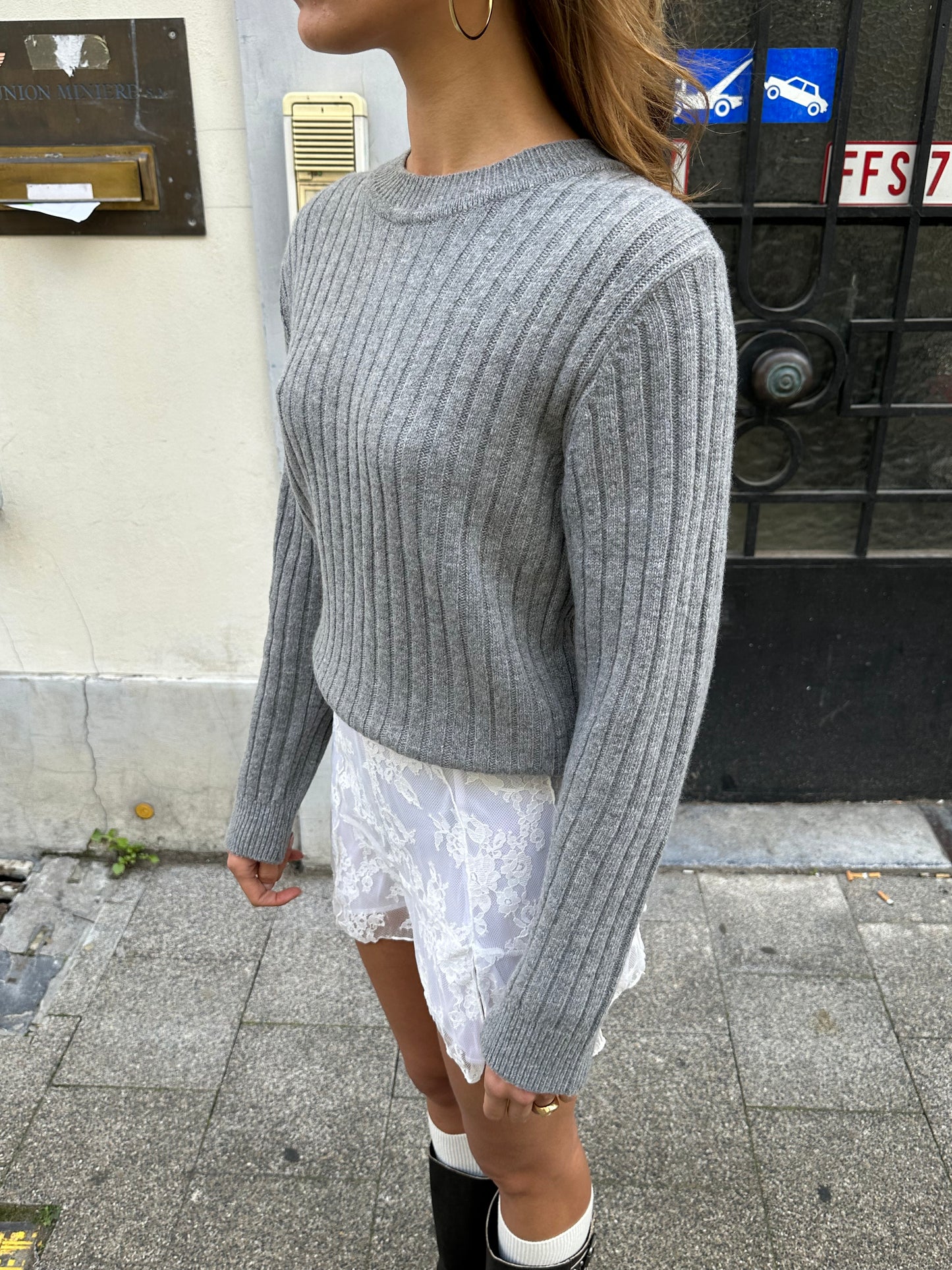 Round Collar Open Back Ribbed Knit Grey