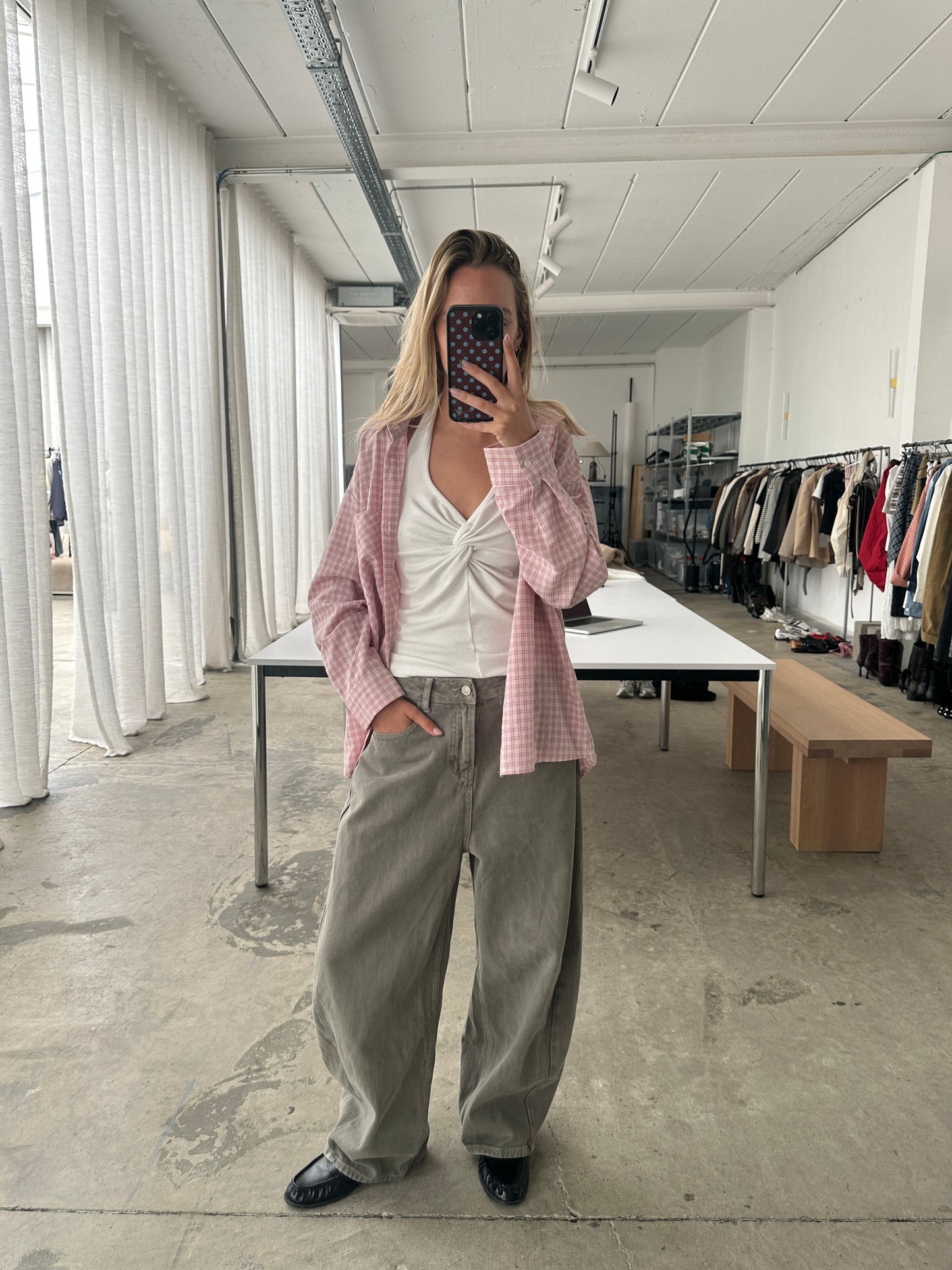 1m63 - small