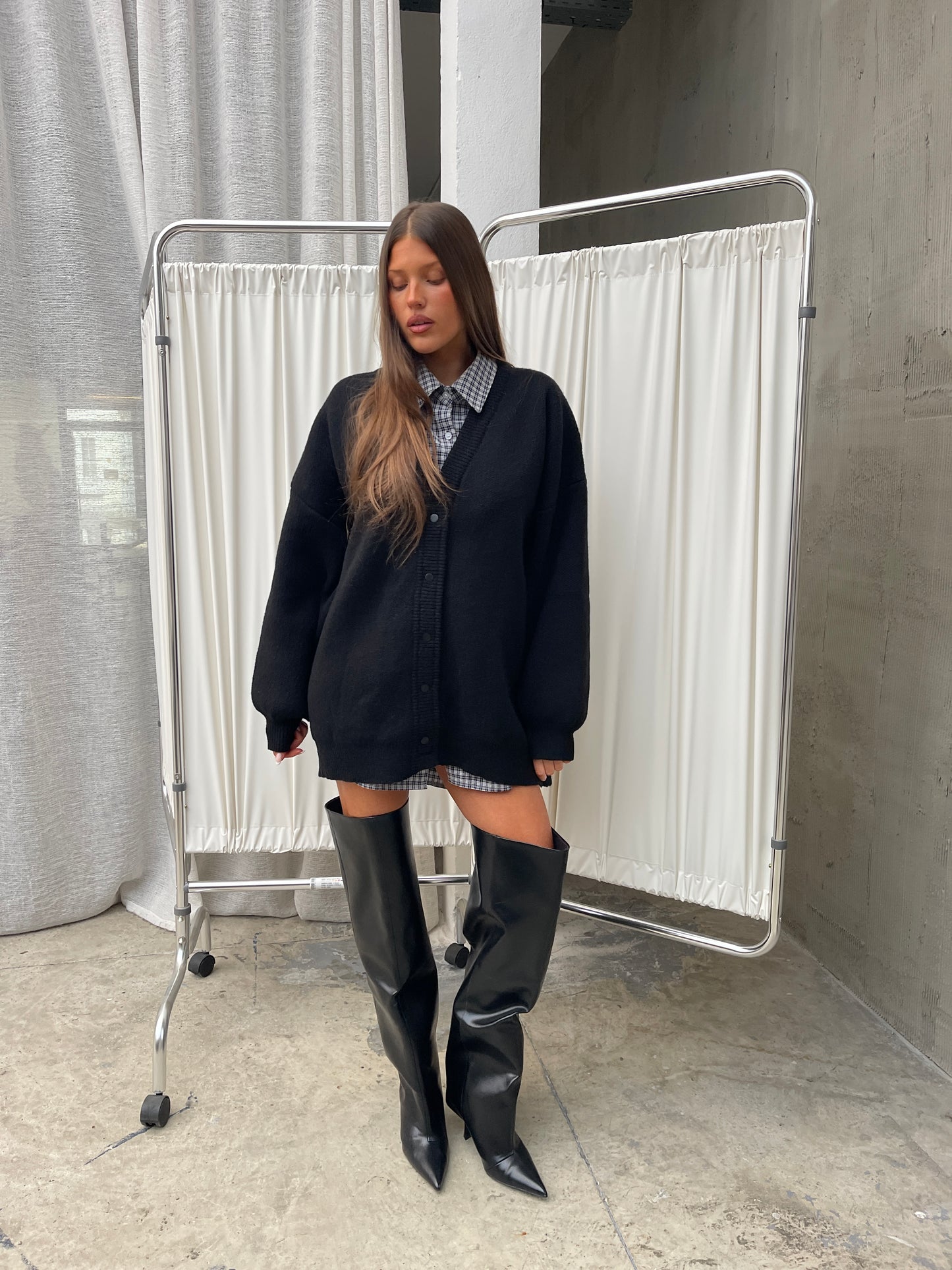 Oversized Press Button Cardigan Black