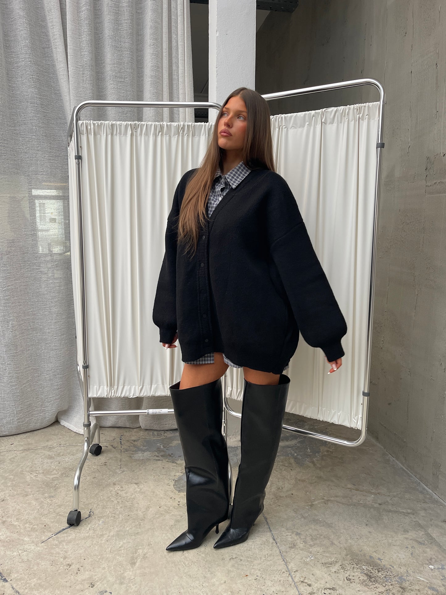 Oversized Press Button Cardigan Black