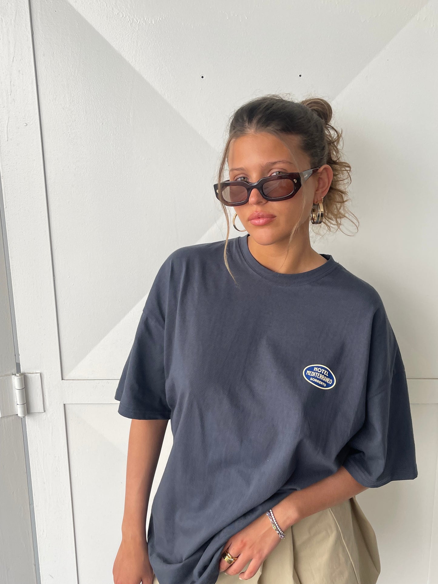 Hotel Mediterraneo Tee Dark Grey