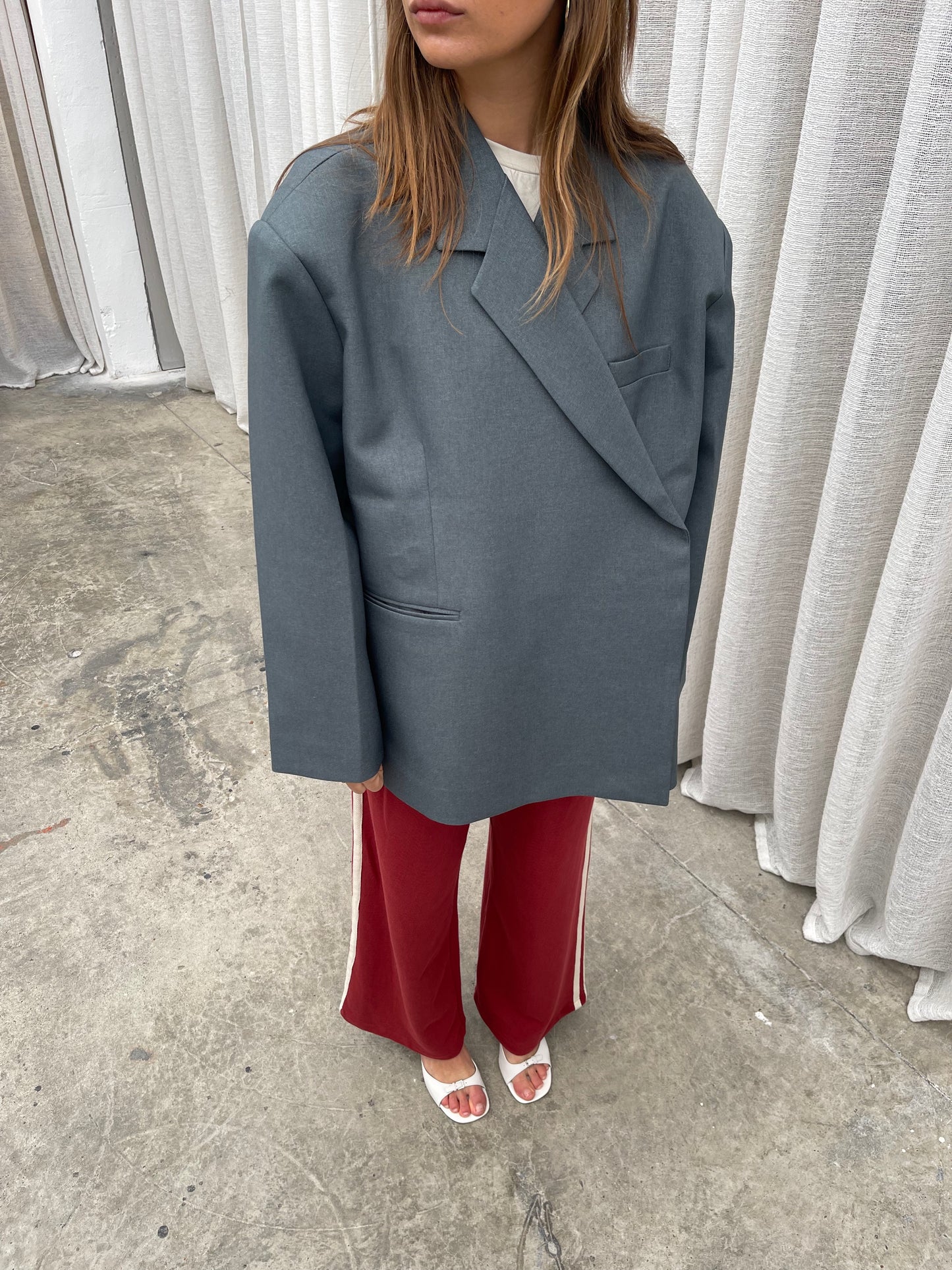 Übergroßer Blazer mit Seitenschlitz Stahlblau