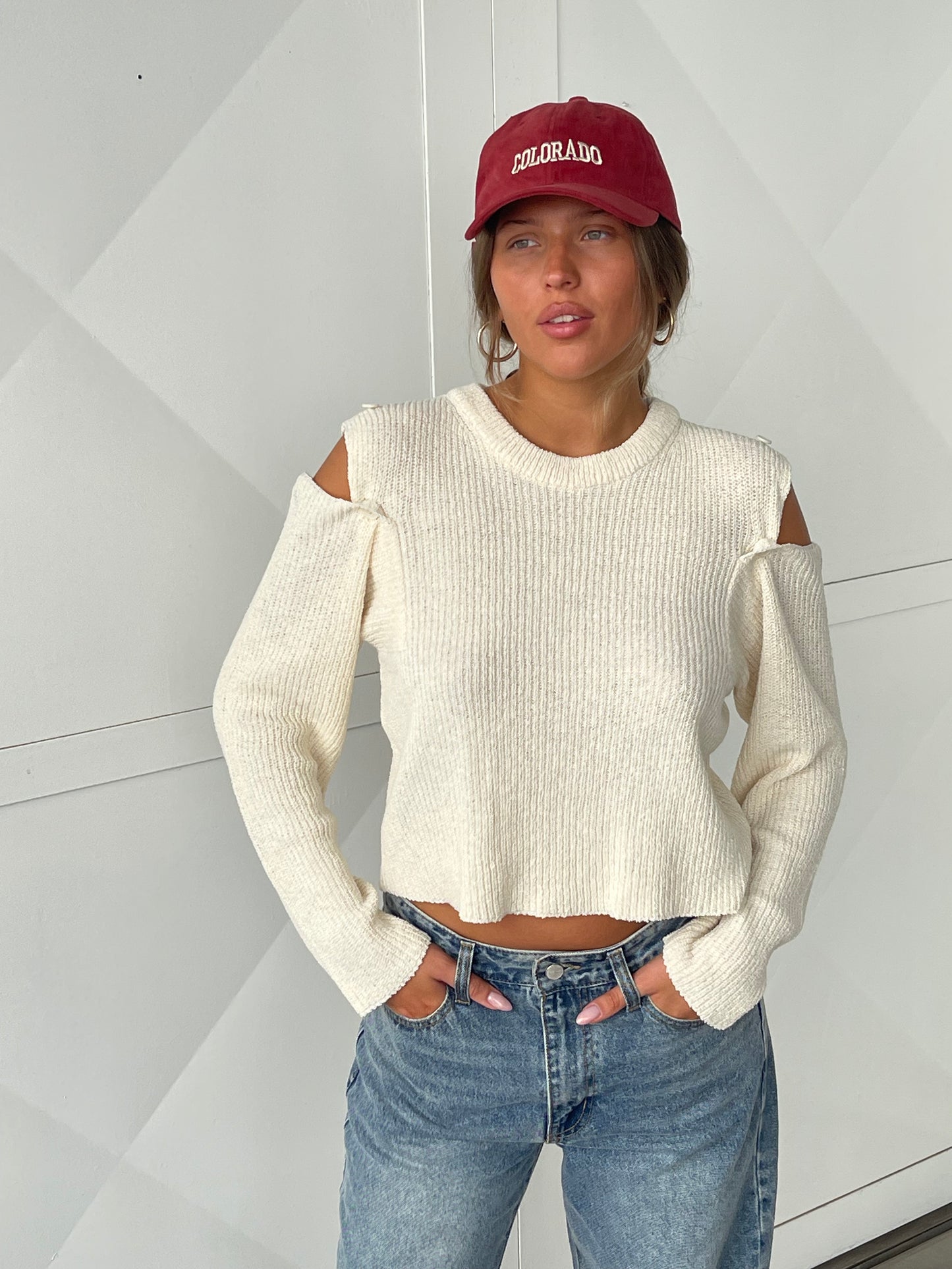 Buttoned Shoulder Knit Ivory
