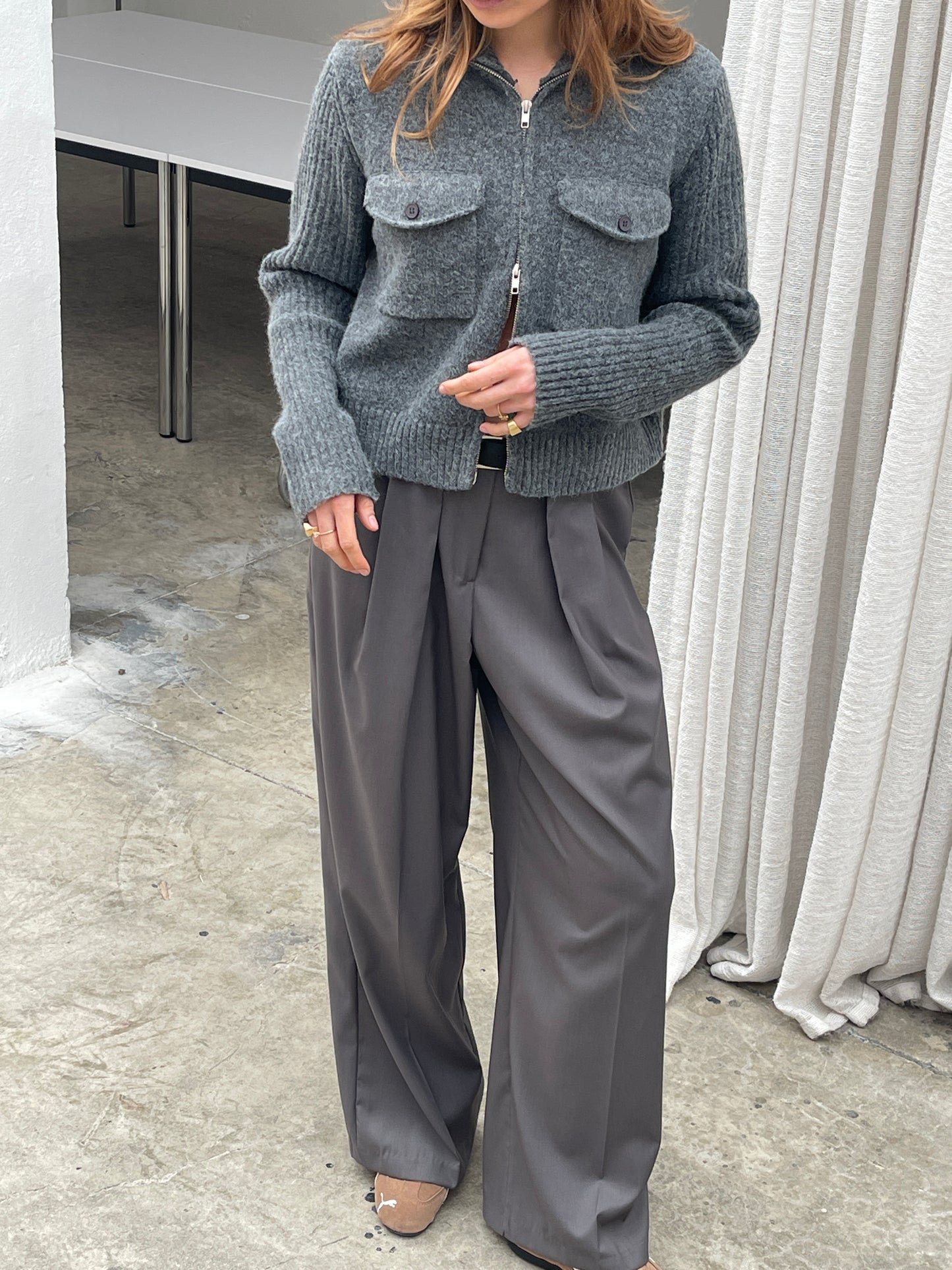 Front Pleated Belted Pants Charcoal