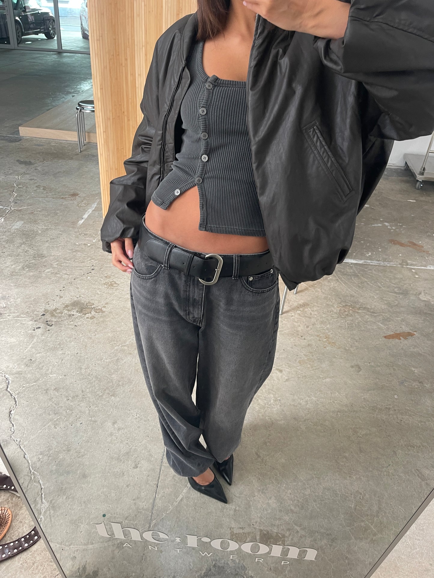 Side Button Ribbed Tank Charcoal