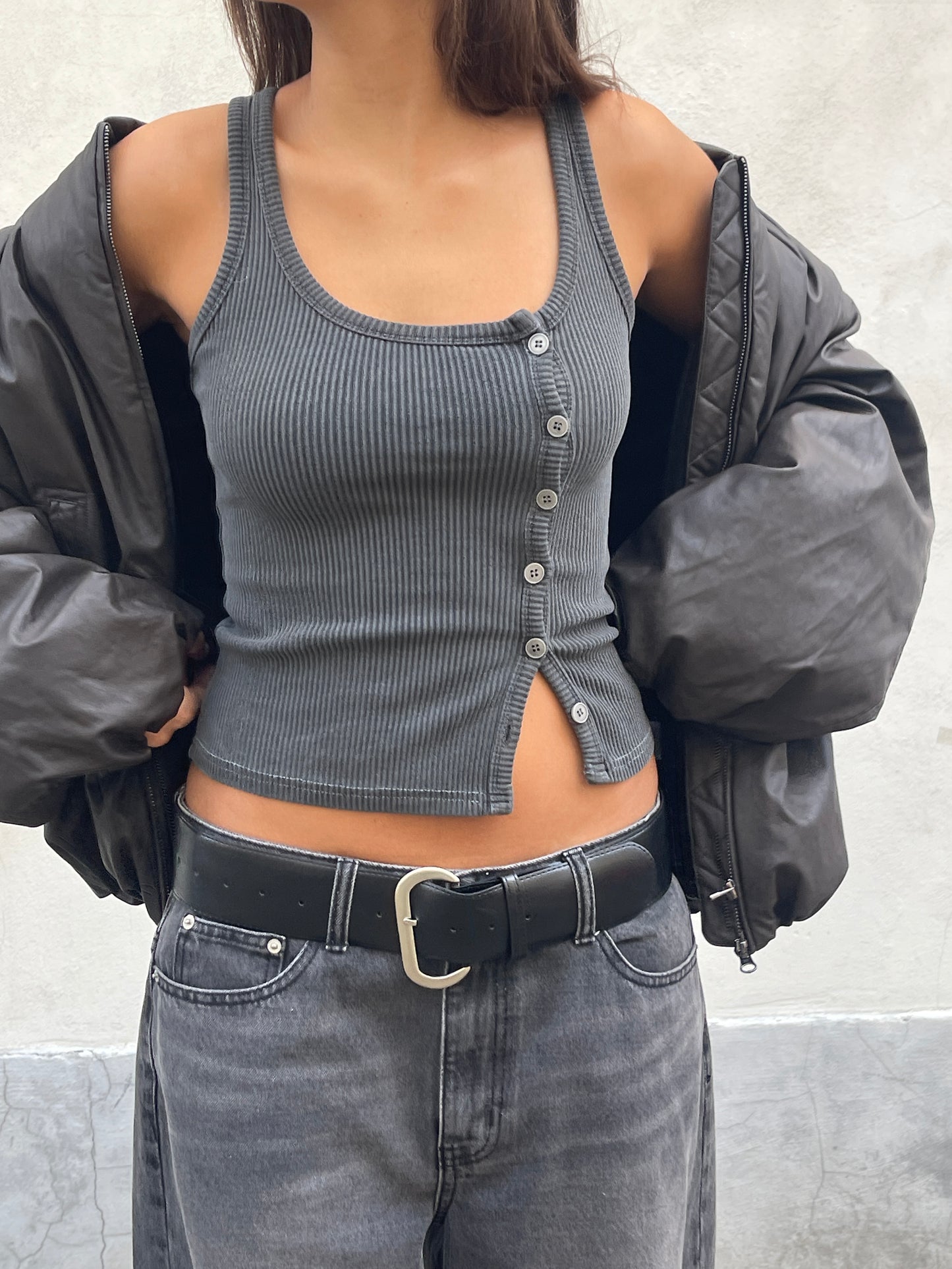 Side Button Ribbed Tank Charcoal