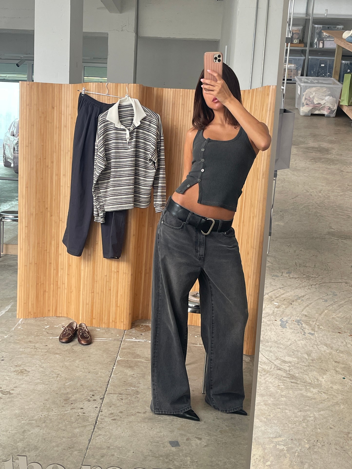 Side Button Ribbed Tank Charcoal