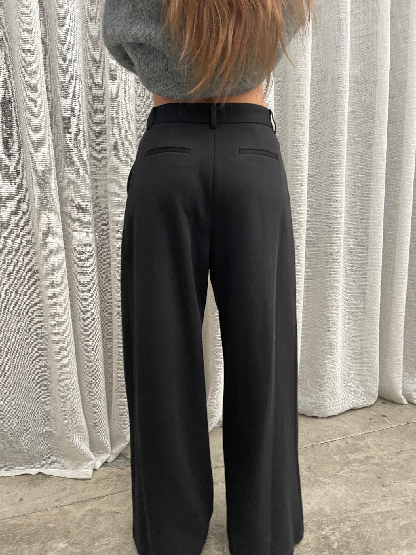 Front Pleated Jogger Pants Black