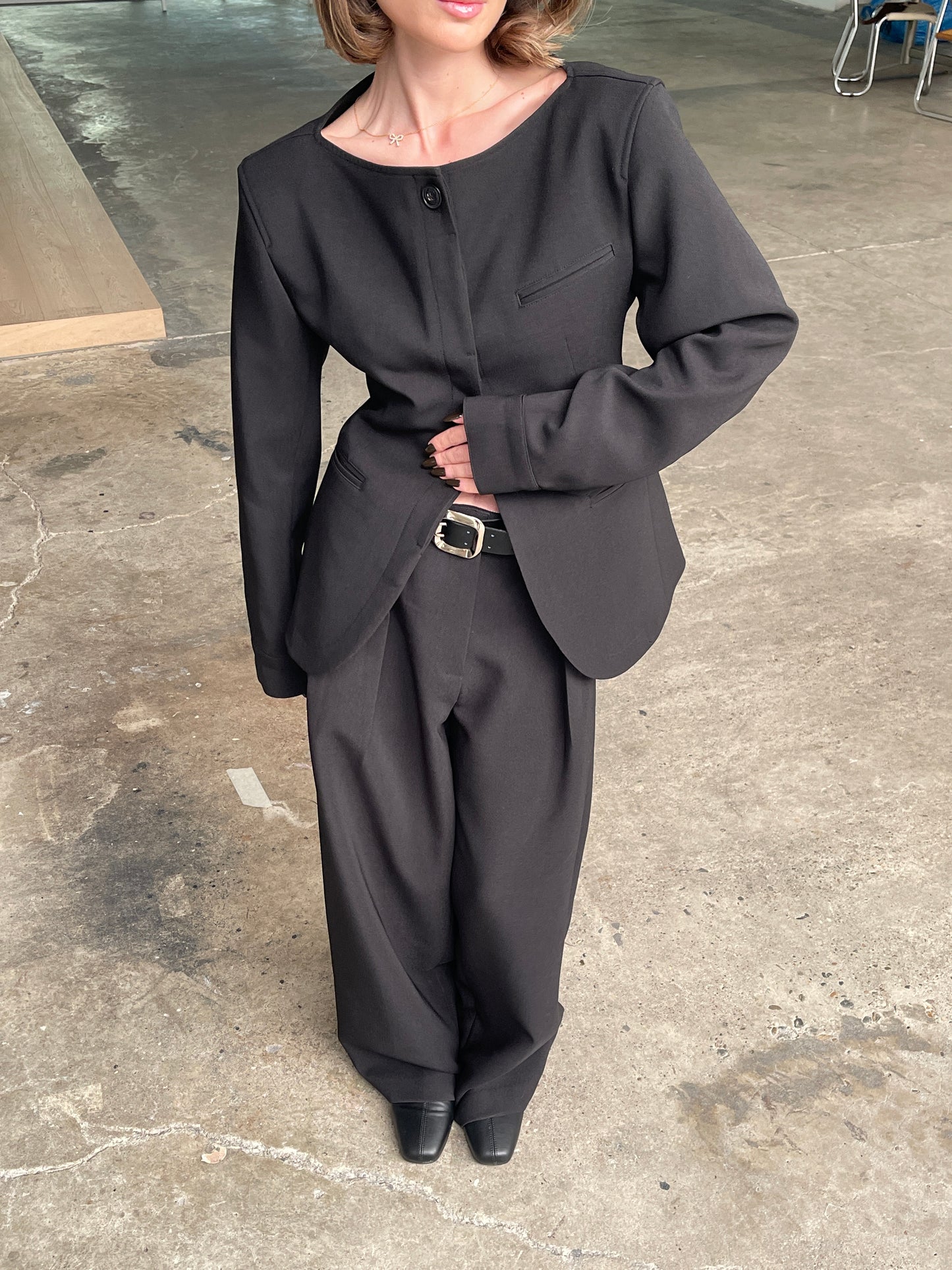 Front Pleated Belted Tailored Pants Black