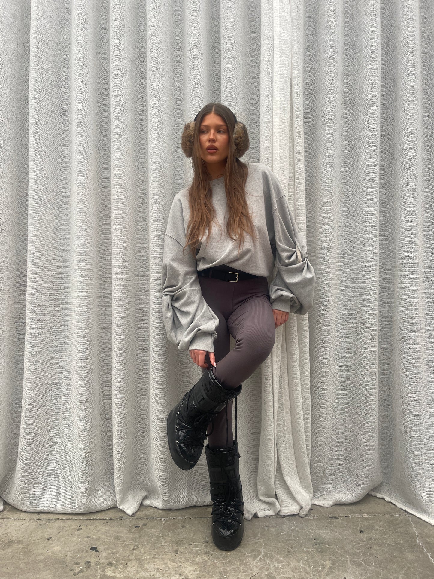 Oversized Twisted Longsleeve Sweater Grey