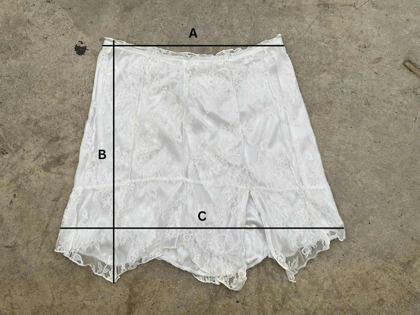 Mini Side Slit Lace Skirt White