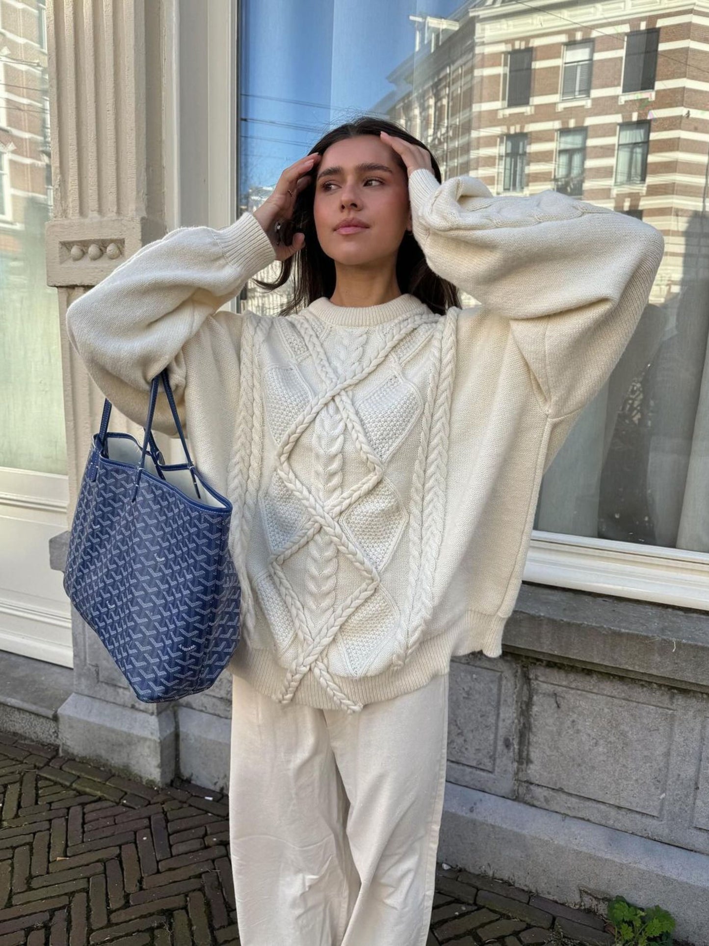 Übergroßer geflochtener Strick Creme