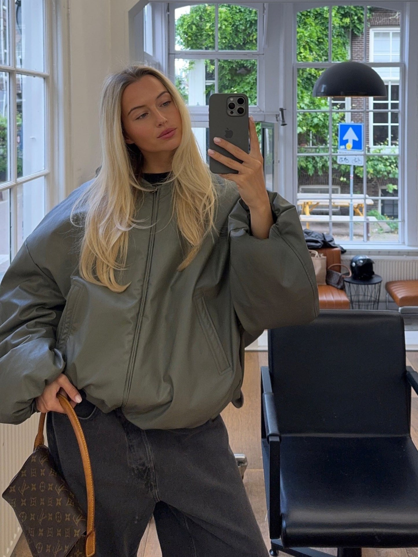 @valeriehevink - M/L