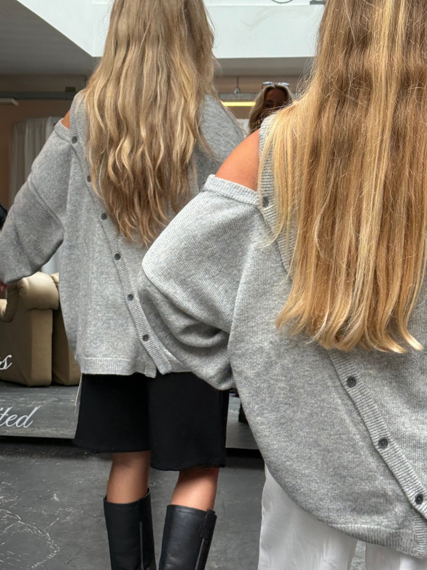 Diagonal Buttoned Loose Knit Light Grey