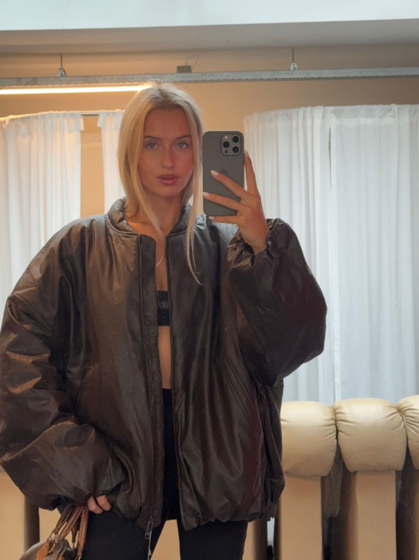 @valeriehevink - M/L