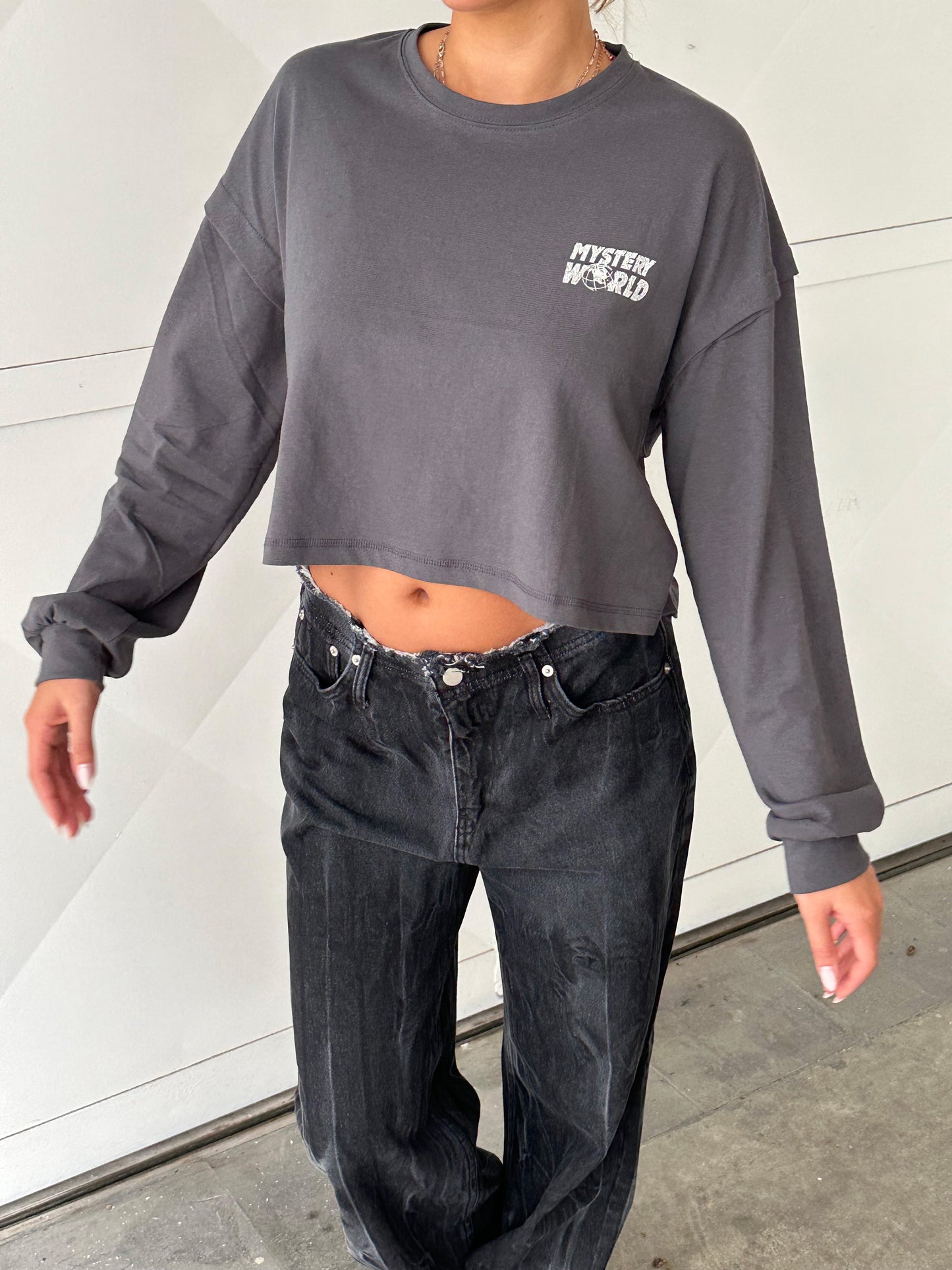 Mystery World Cut Out Tee Dark Grey