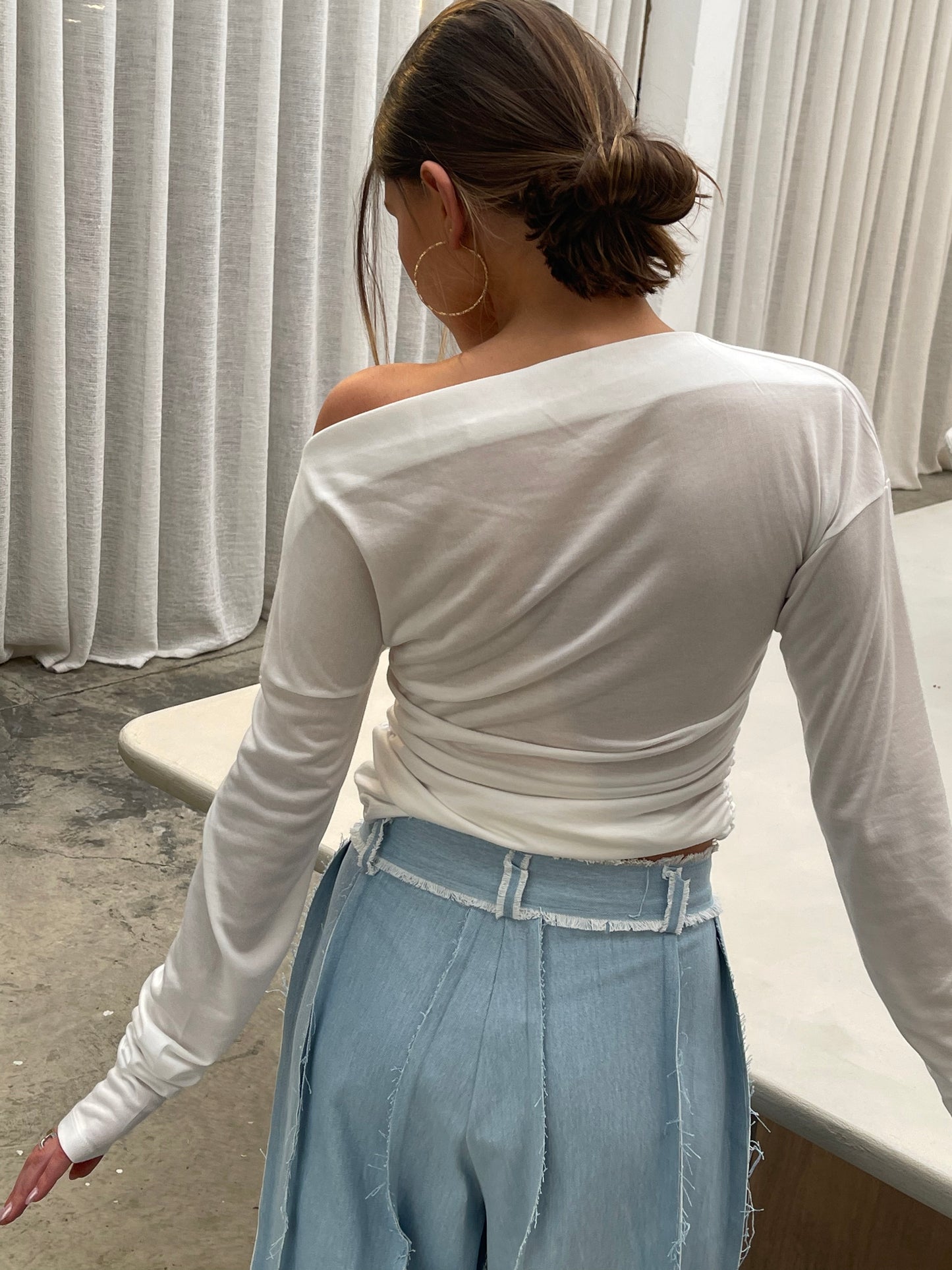 Boatneck Side Pleats Top White