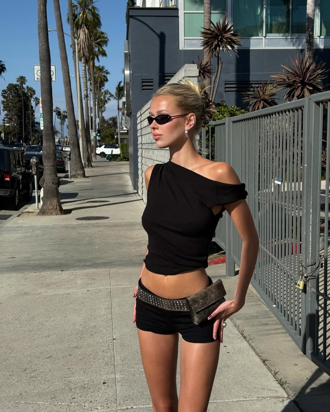 Twisted Draped Top Black – The Room Antwerp