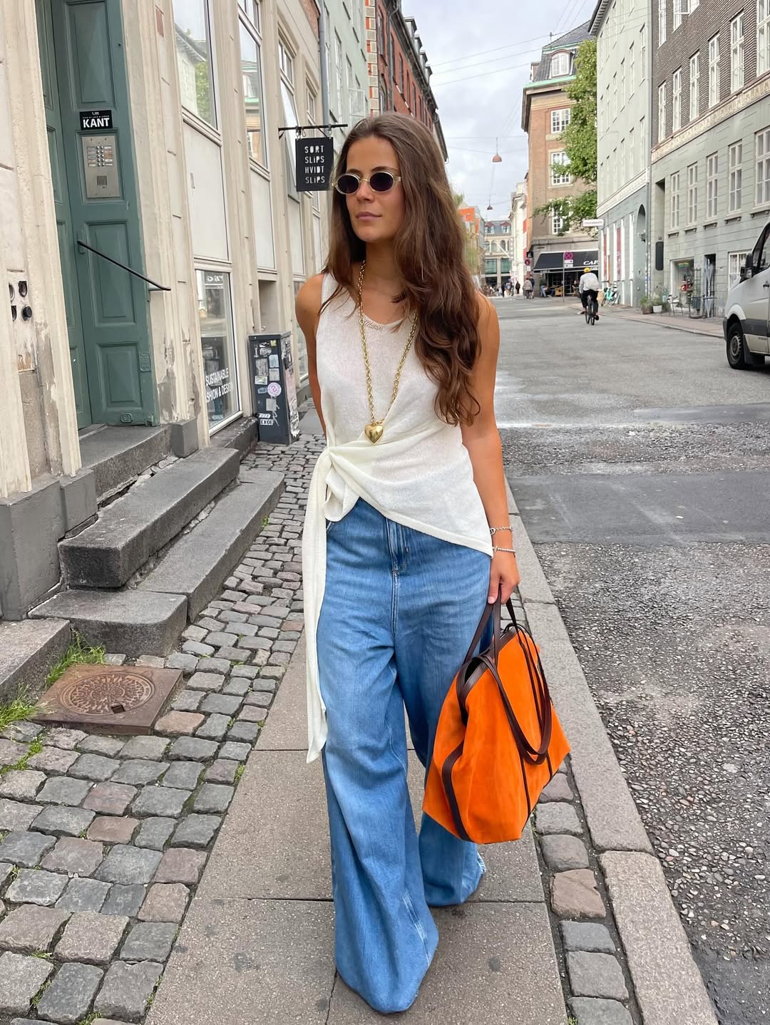 Knitted Belted Tank Top Ivory – The Room Antwerp Knitted Belted Tank Top Ivory – The Room Antwerp