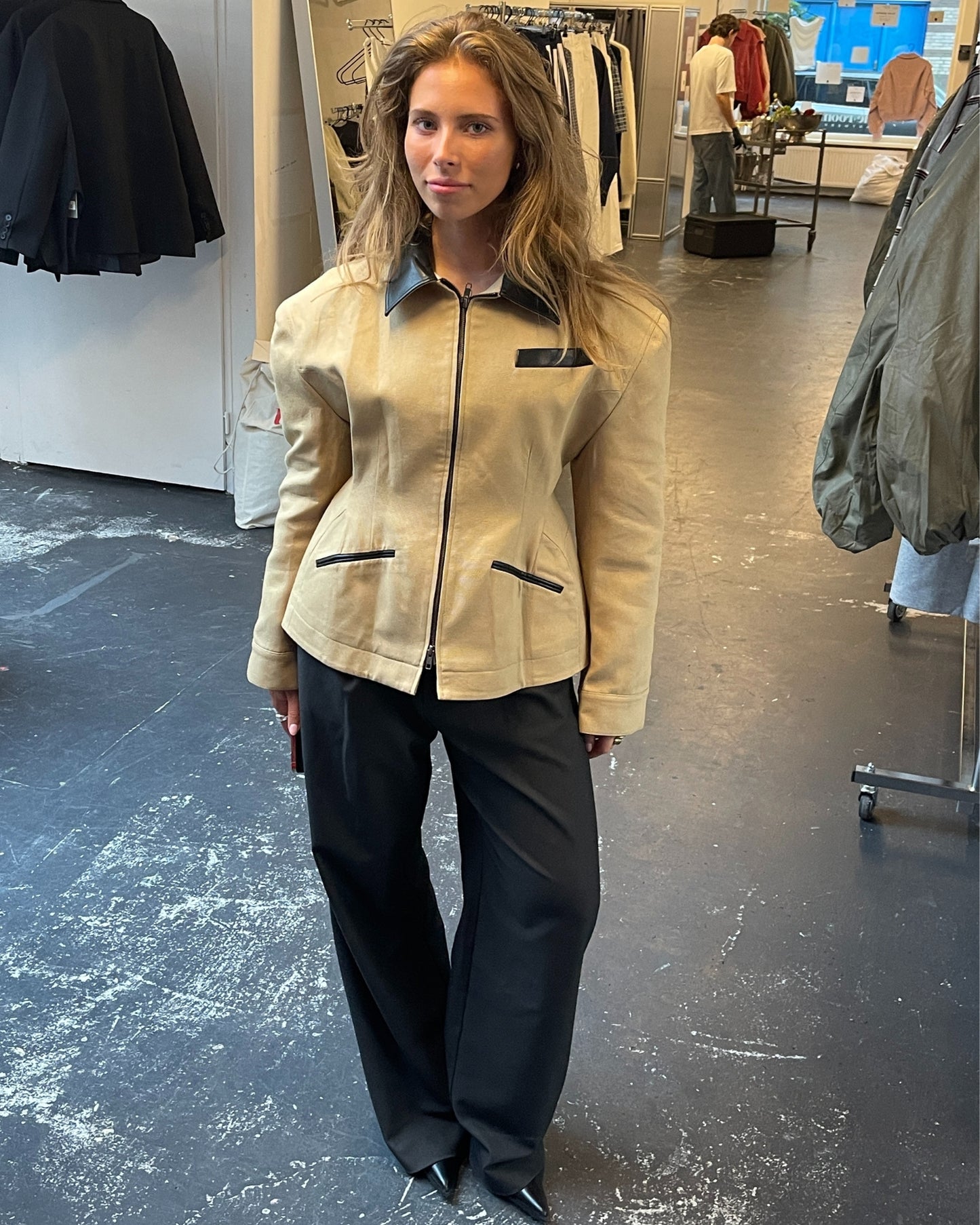 Contrast Collar Cinched Vest Camel