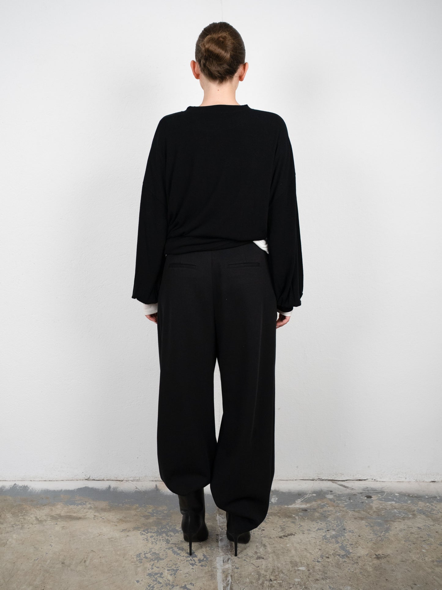 Front Pleated Jogger Pants Black