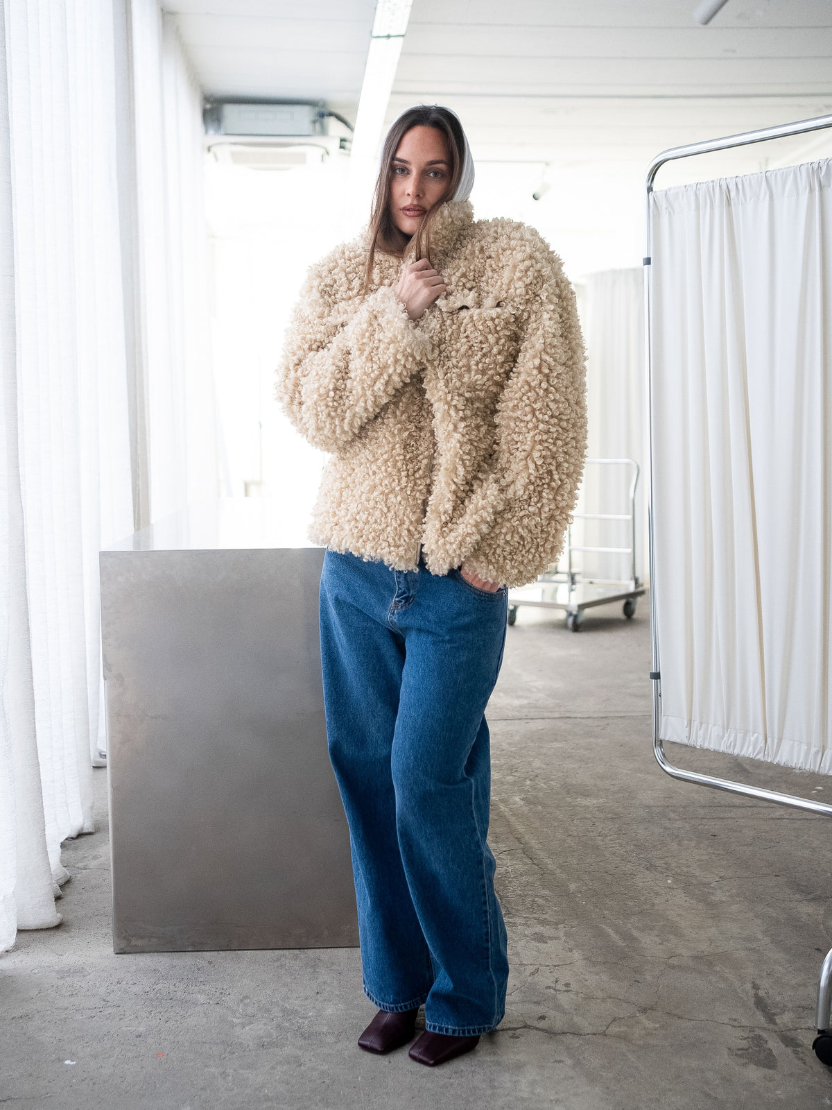 Zipped Loose Fit Curly Sheep Jacket Beige