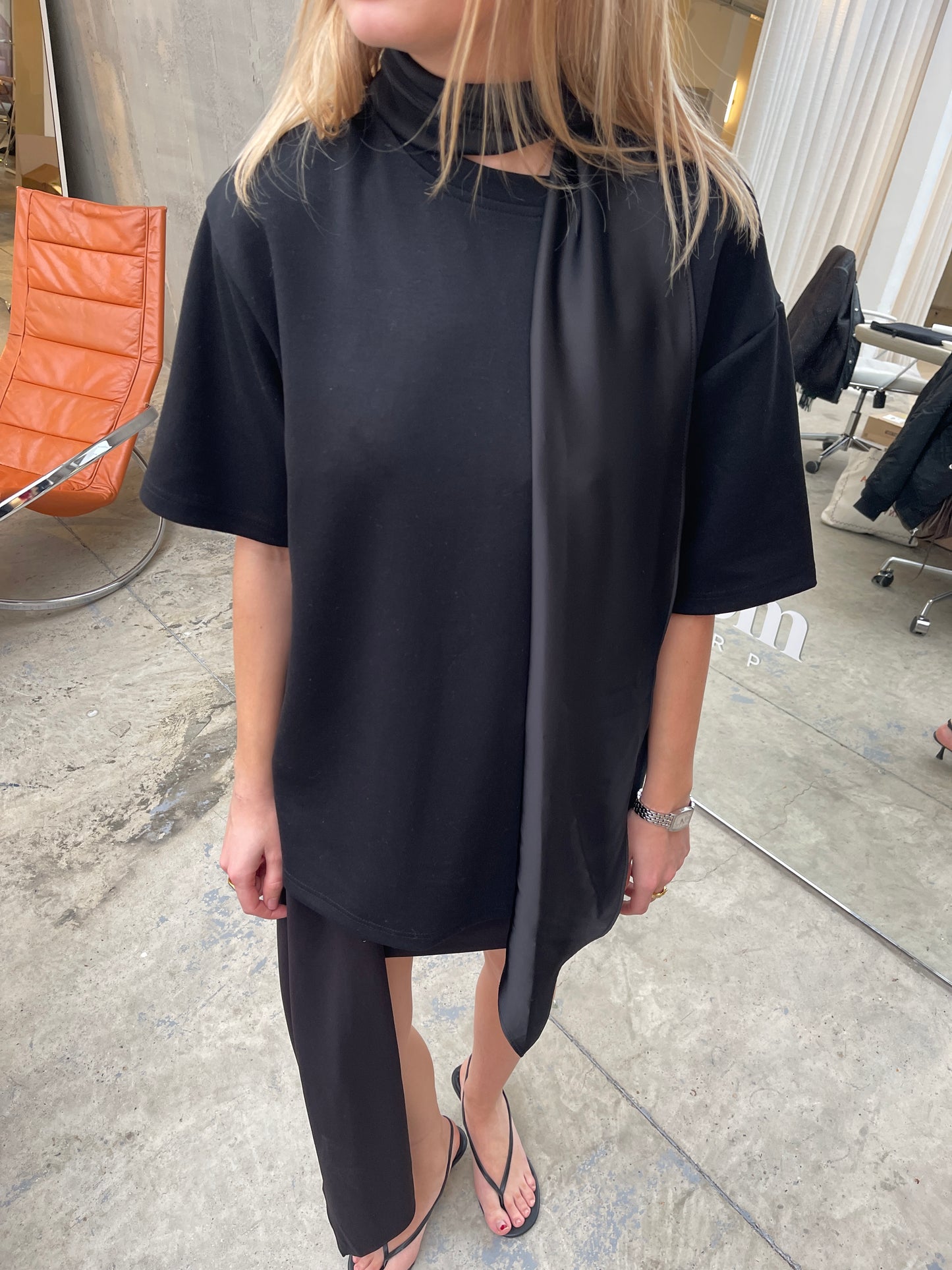Short Sleeved Scarf Tee Black