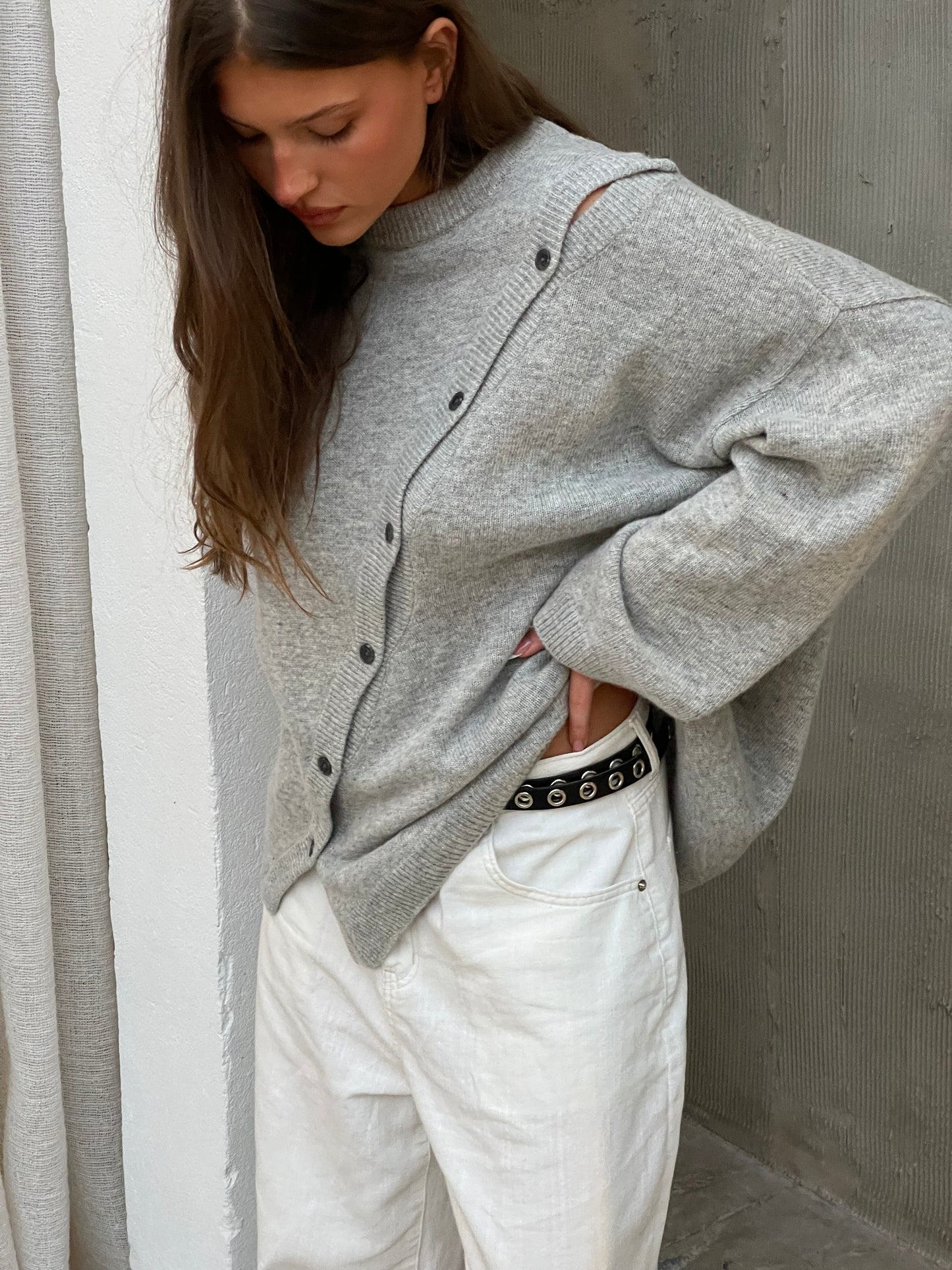 Diagonal Buttoned Loose Knit Light Grey