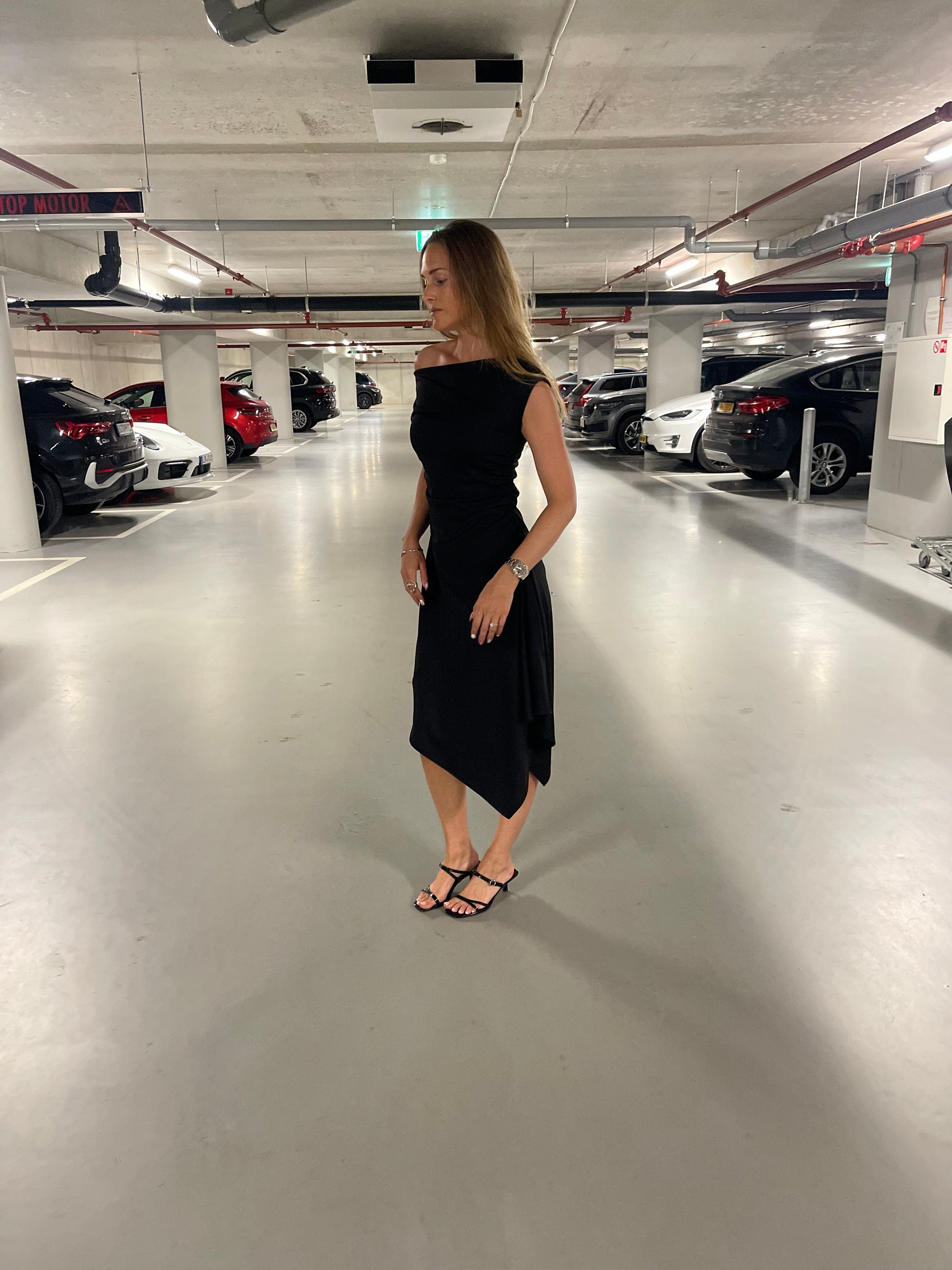 Off Shoulder Asymmetric Dress Black S/M Off Shoulder Asymmetric Dress Black S/M