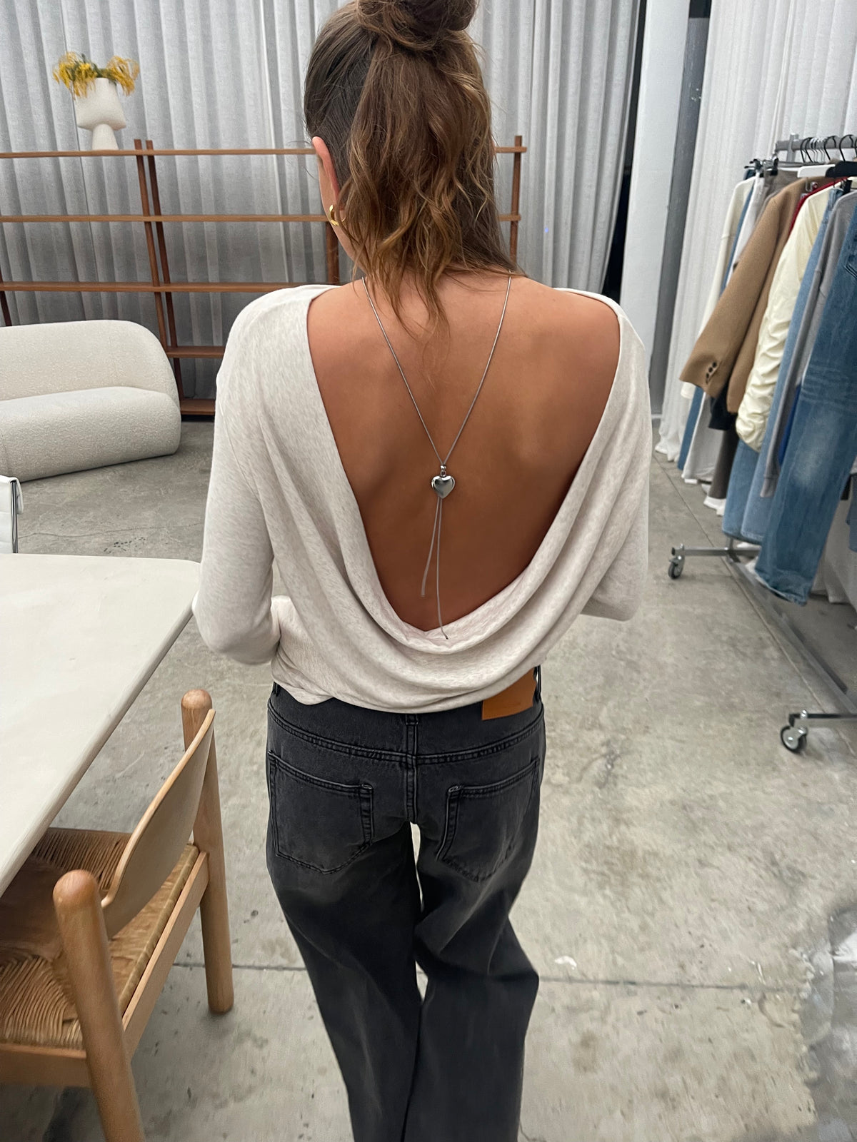 Draped Back Top Oatmeal – The Room Antwerp