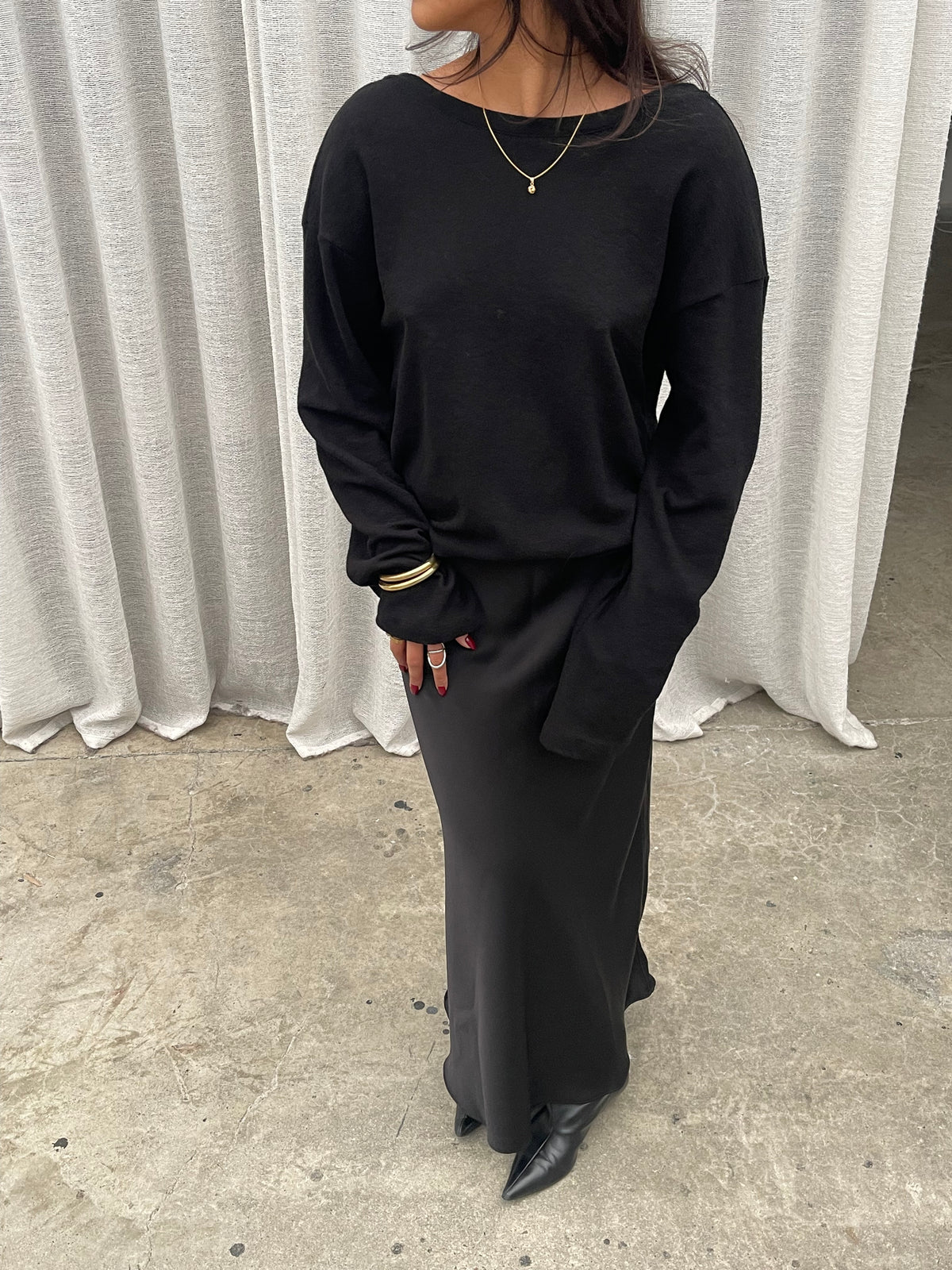 V-Back Longsleeve Top Black