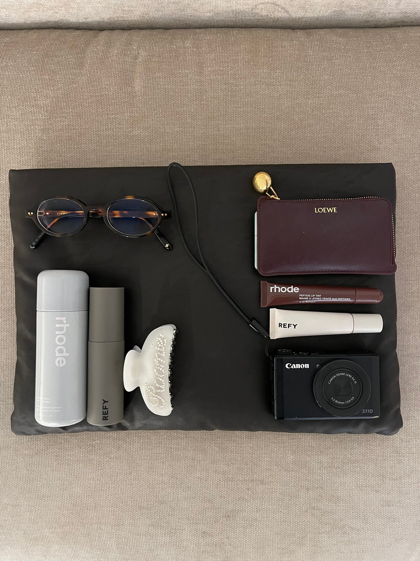 Puffy Oil Pouch Brown