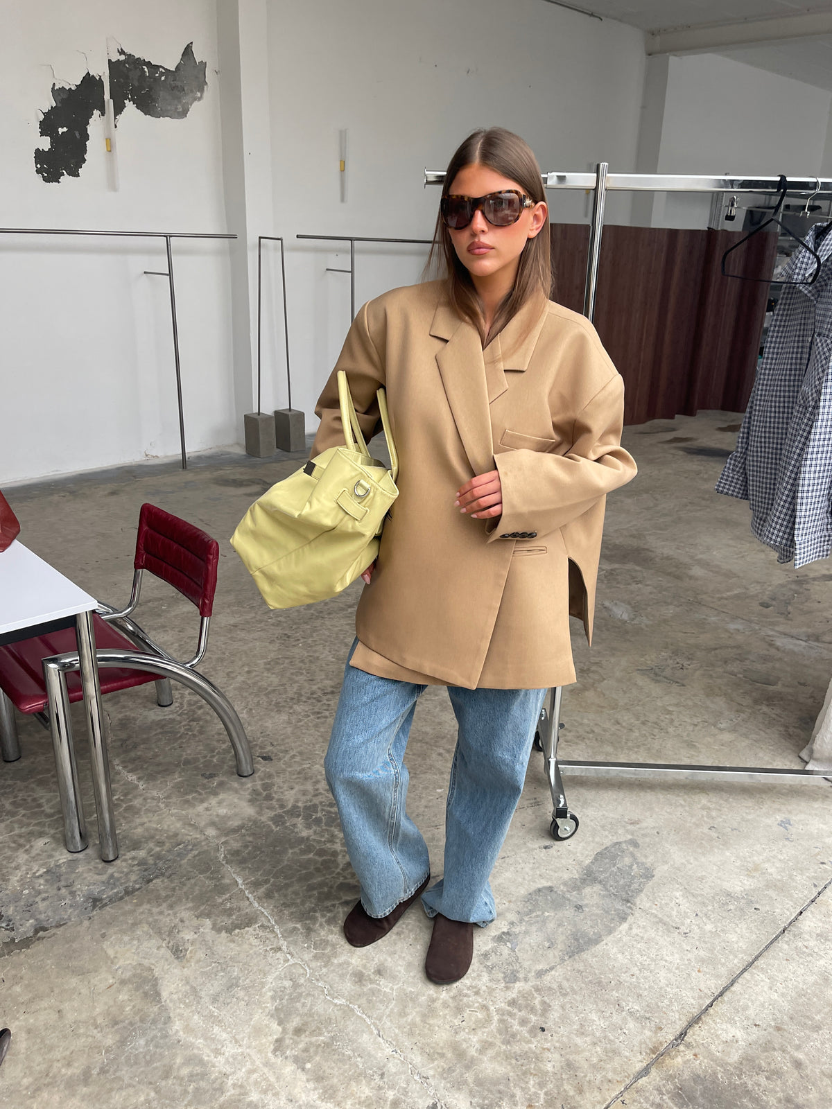 Übergroßer Blazer mit Seitenschlitz Kamel