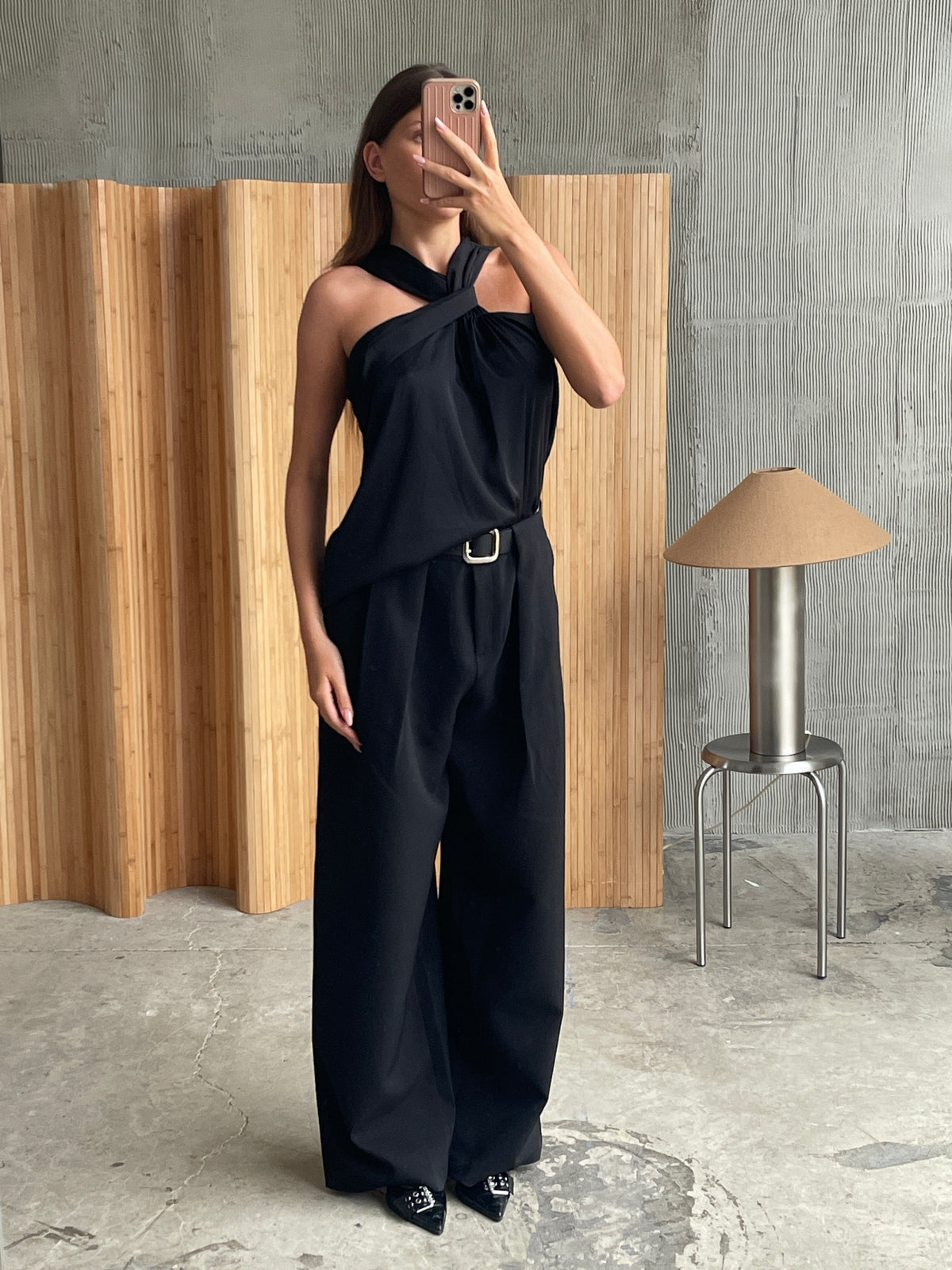 Front Twisted Loose Top Black