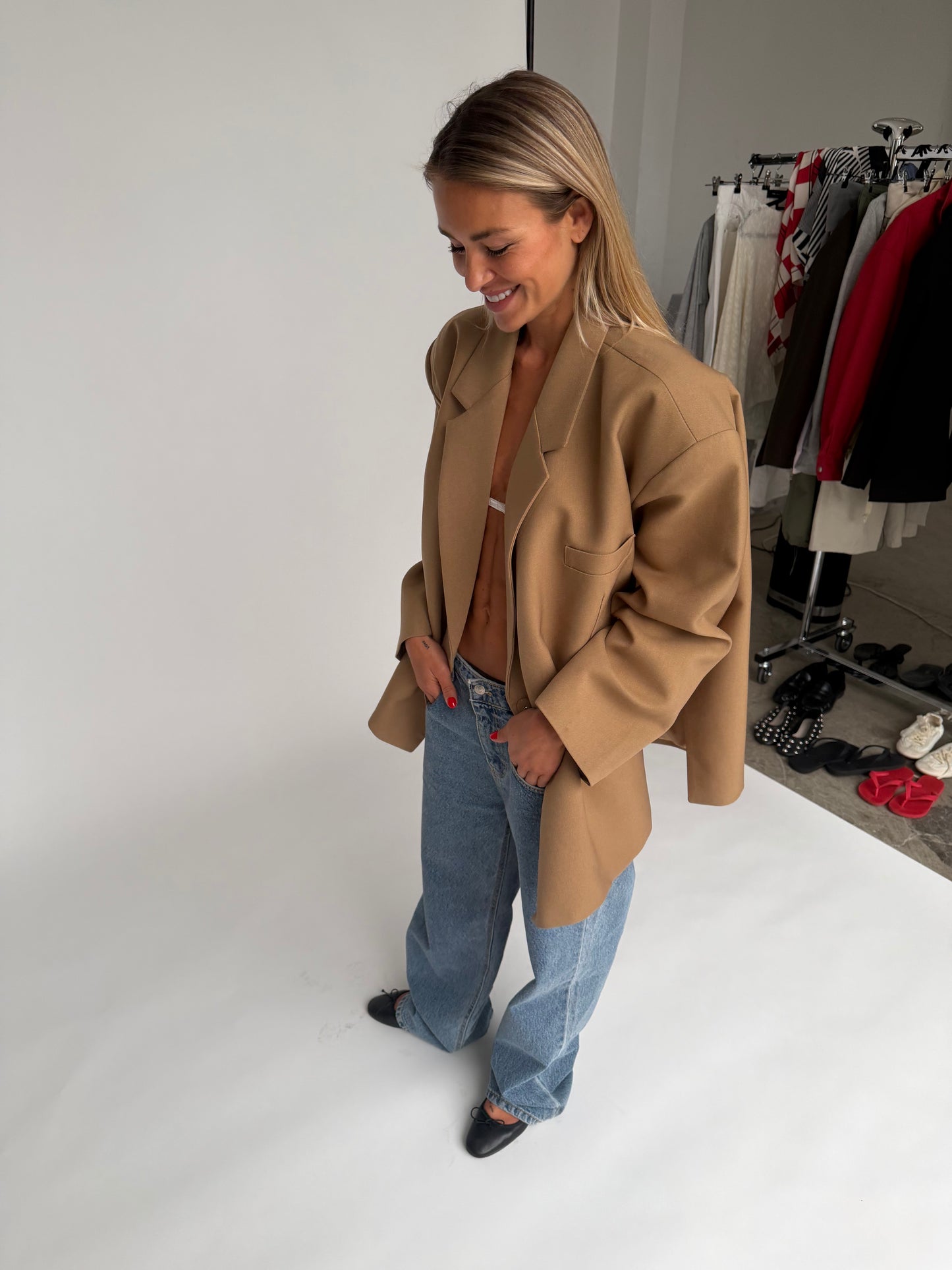 Übergroßer Blazer mit Seitenschlitz Kamel