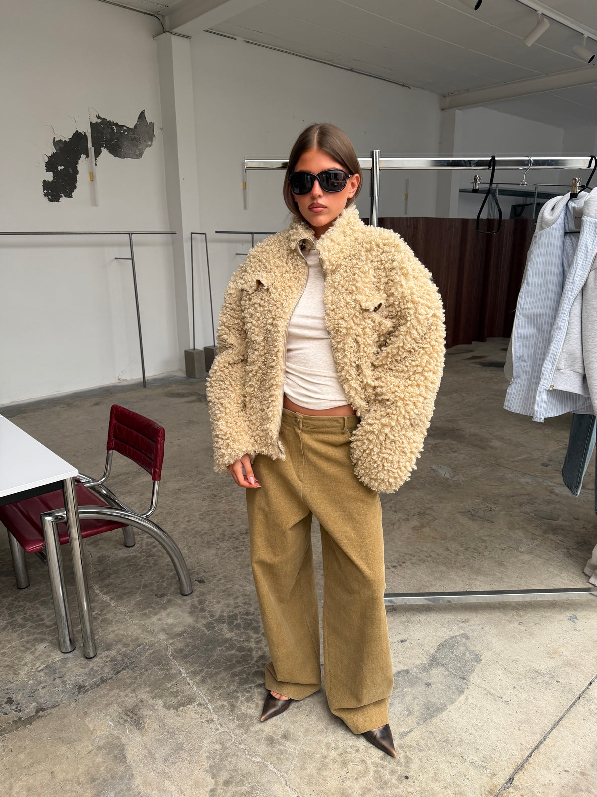 Zipped Loose Fit Curly Sheep Jacket Beige