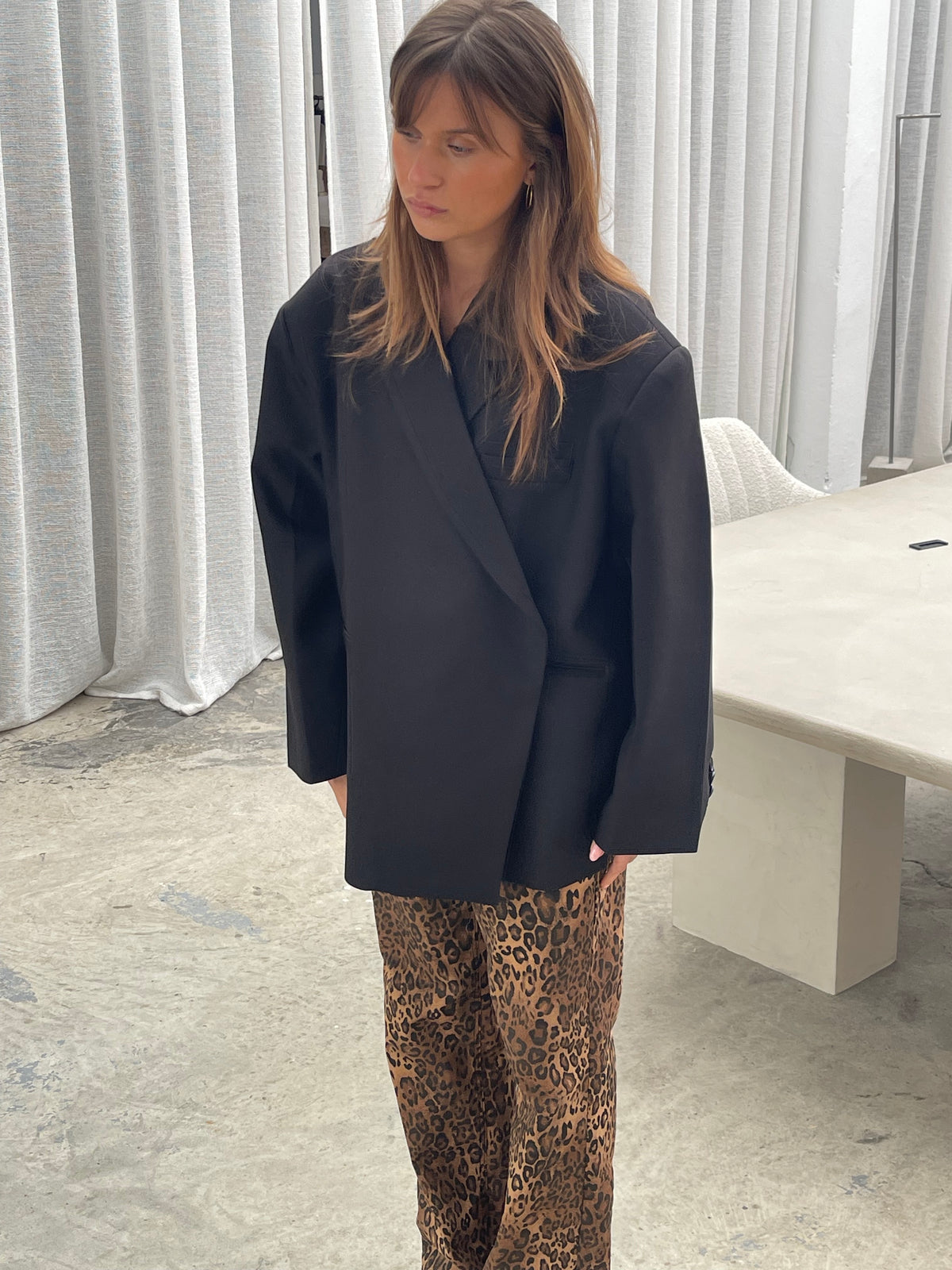 Übergroßer Blazer mit Seitenschlitz Schwarz