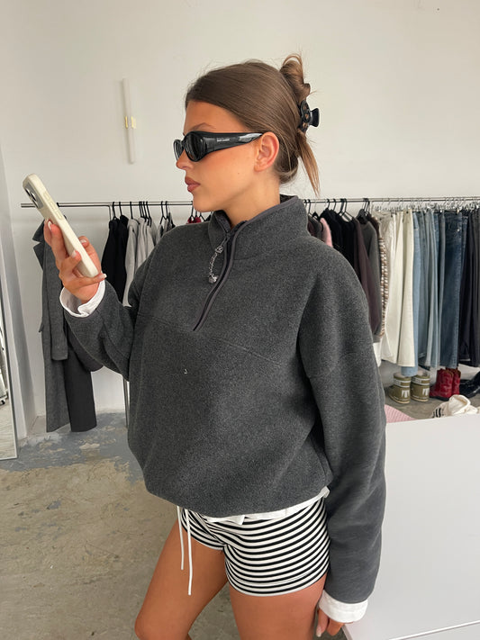 Half Zip-Up Fleece Charcoal