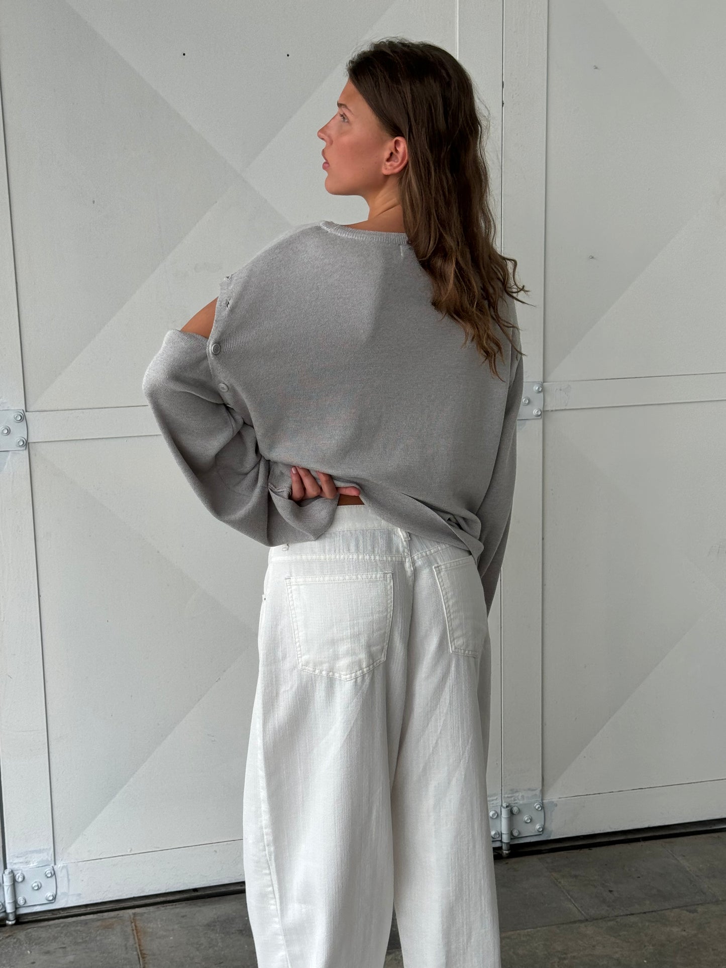 Shoulder Buttoned Lightweight Knit Grey