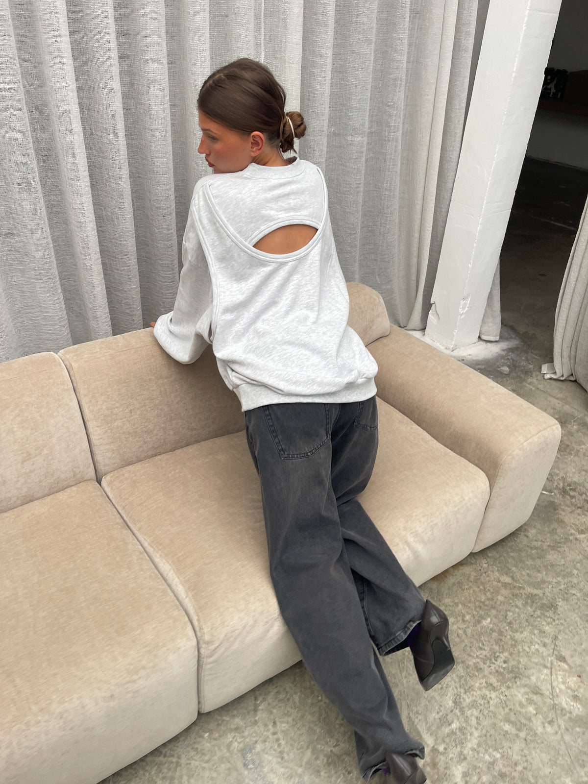 Open Back Sweater Grey Melange